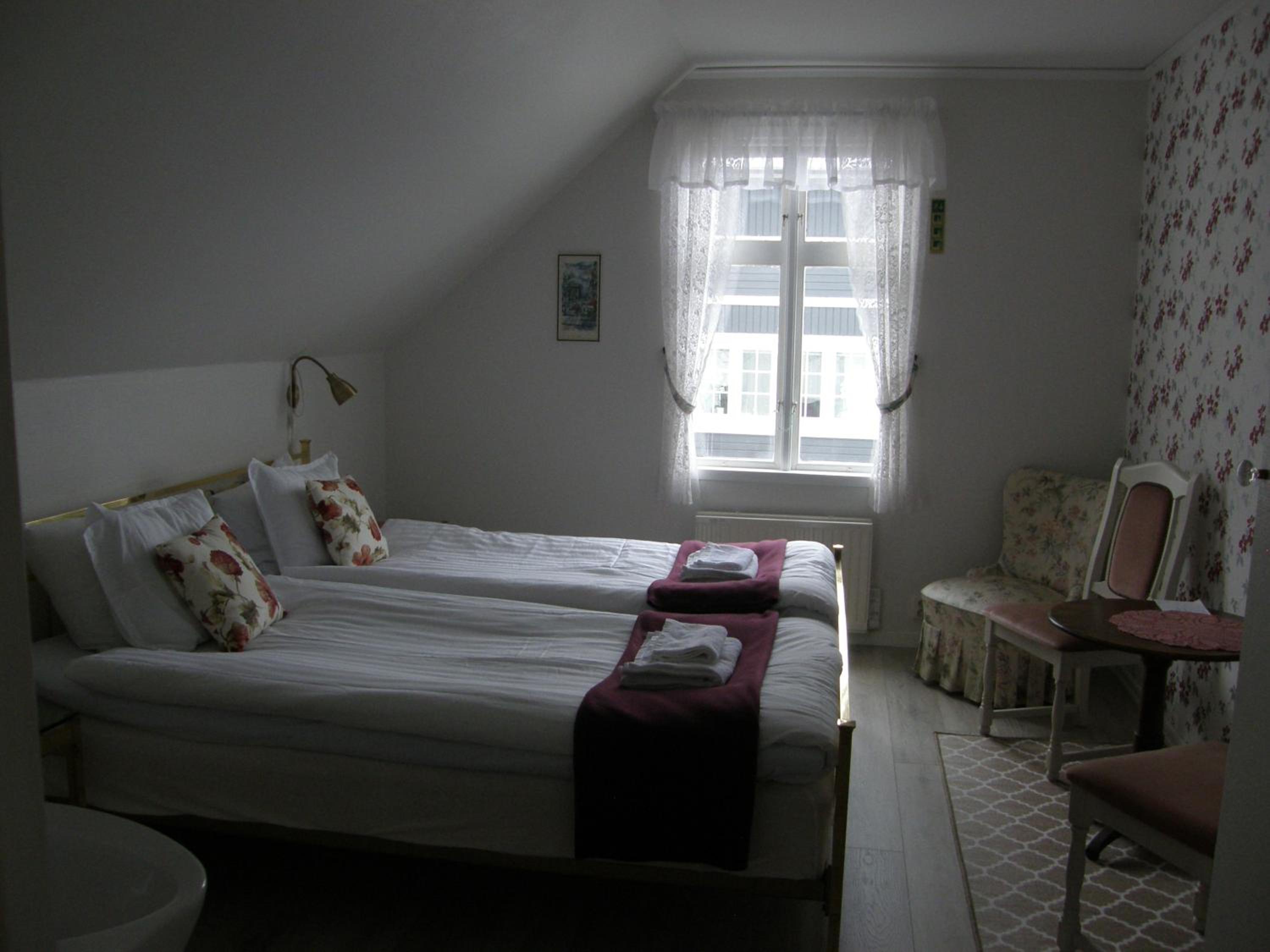 Double Room - Photo 2