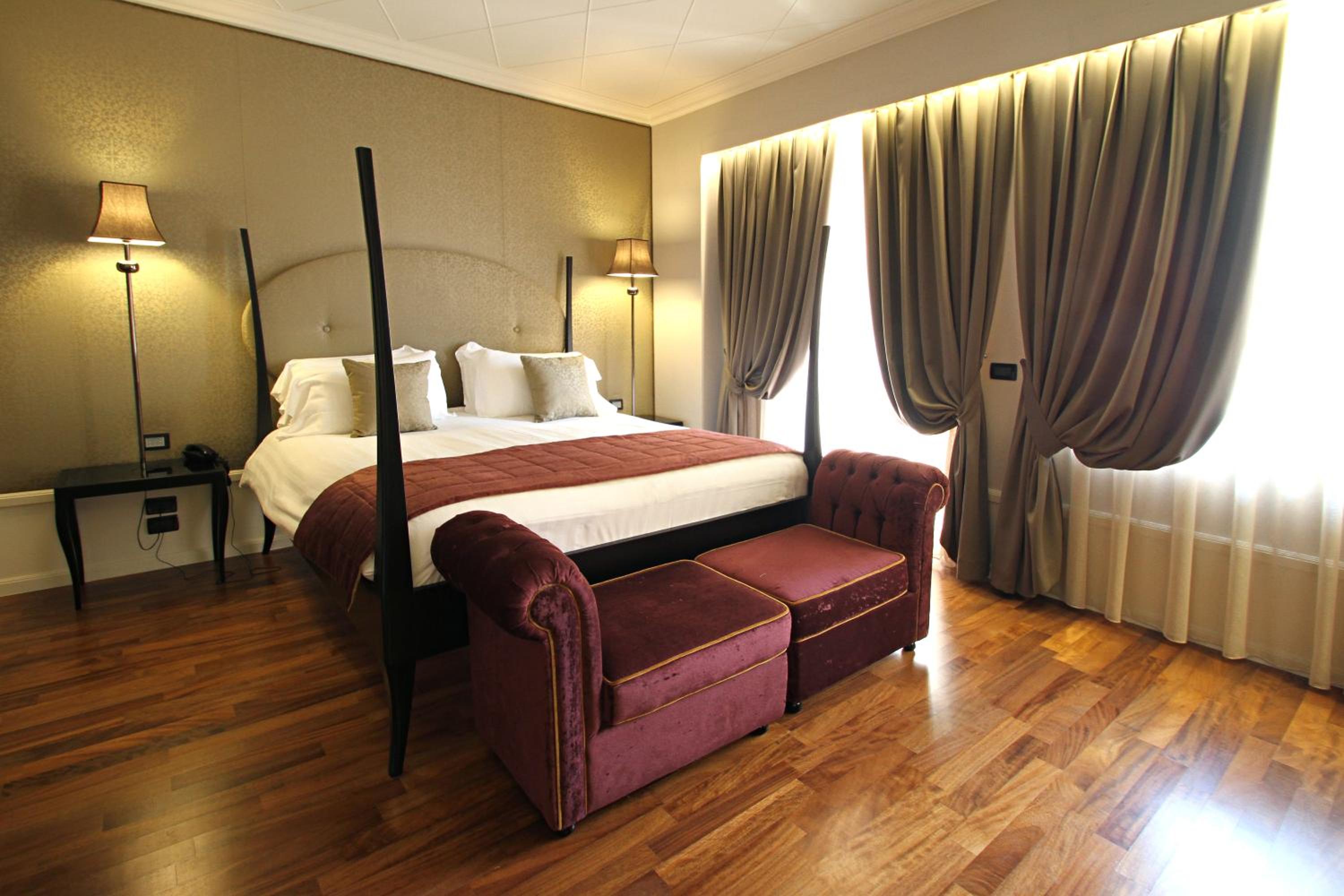 Deluxe Room - Photo 14