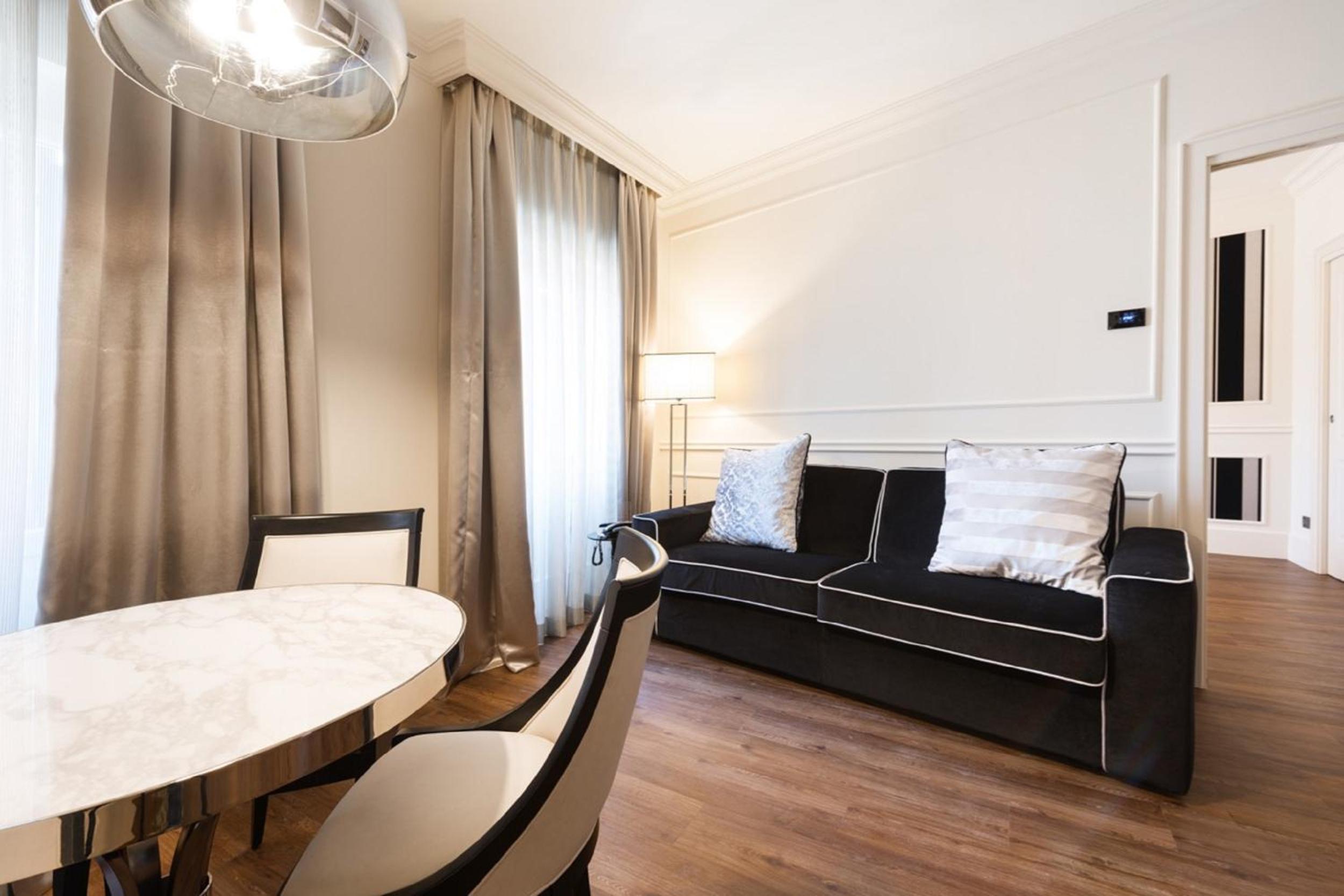 One-Bedroom Apartment (4 Adults) - Separate Building photo 2