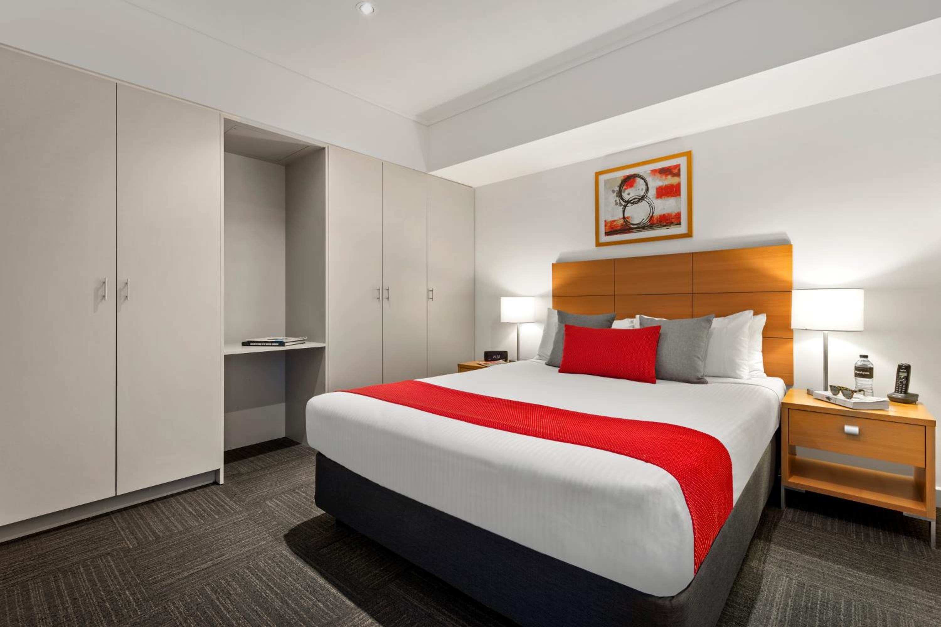 One-Bedroom Executive Apartment - Photo 1