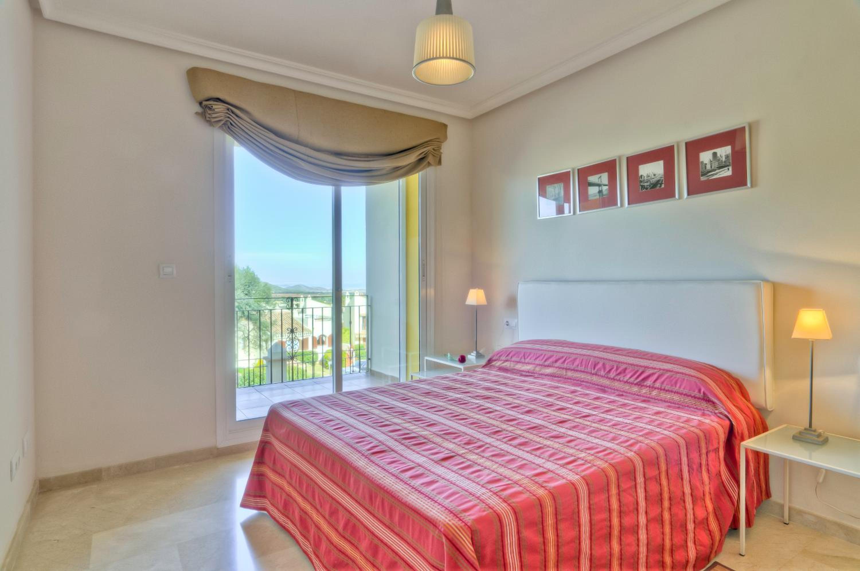 Apartamento de dos habitaciones de lujo - Calle Q, Montemares 11