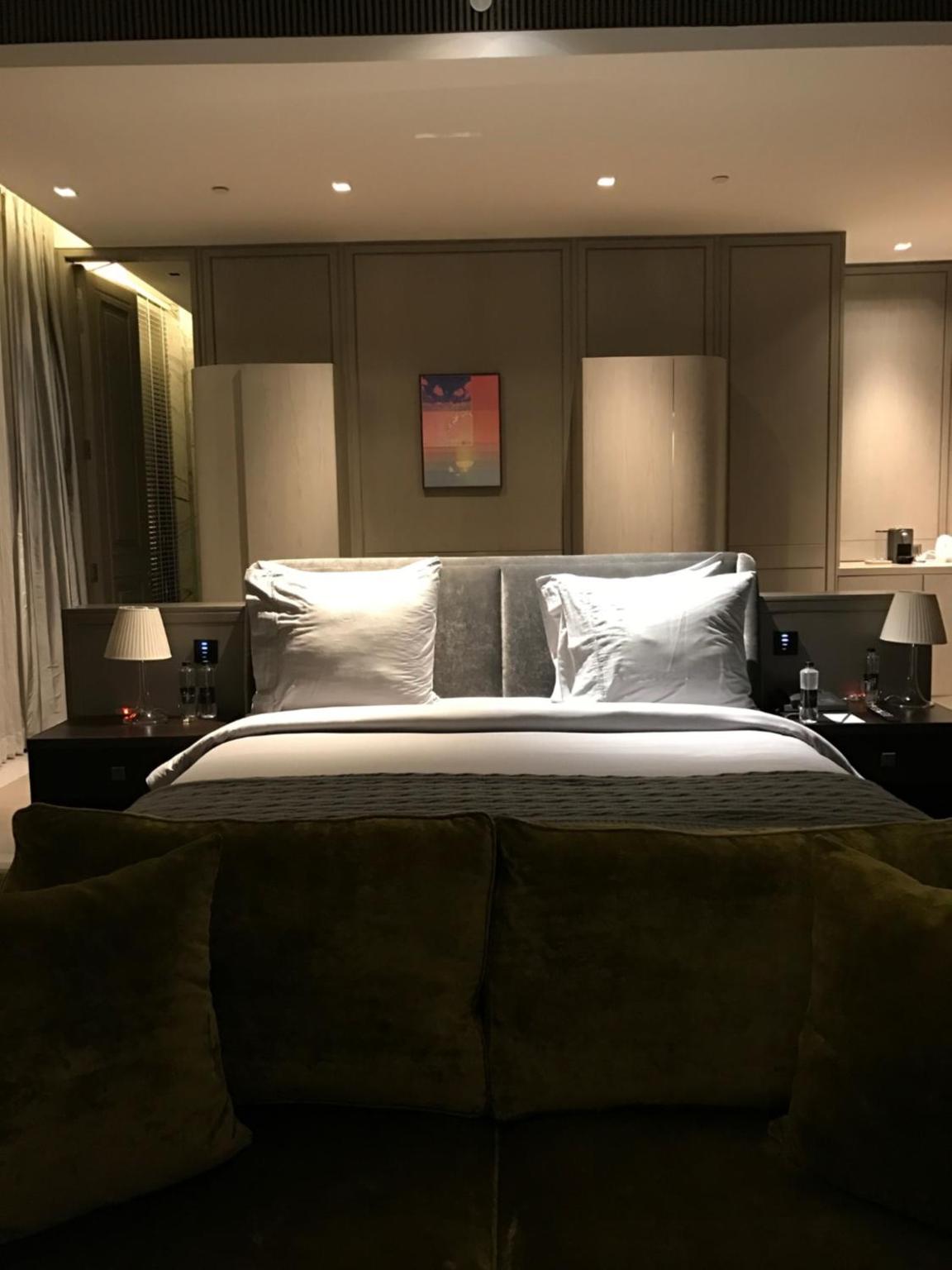 Junior Suite with Hi-Tea & Club Lounge Access, 15% Dis on Laundry & 20% Dis on Spa, 2 way Airport Transfer, Late Check-out till 1 PM, Floor Butler Service