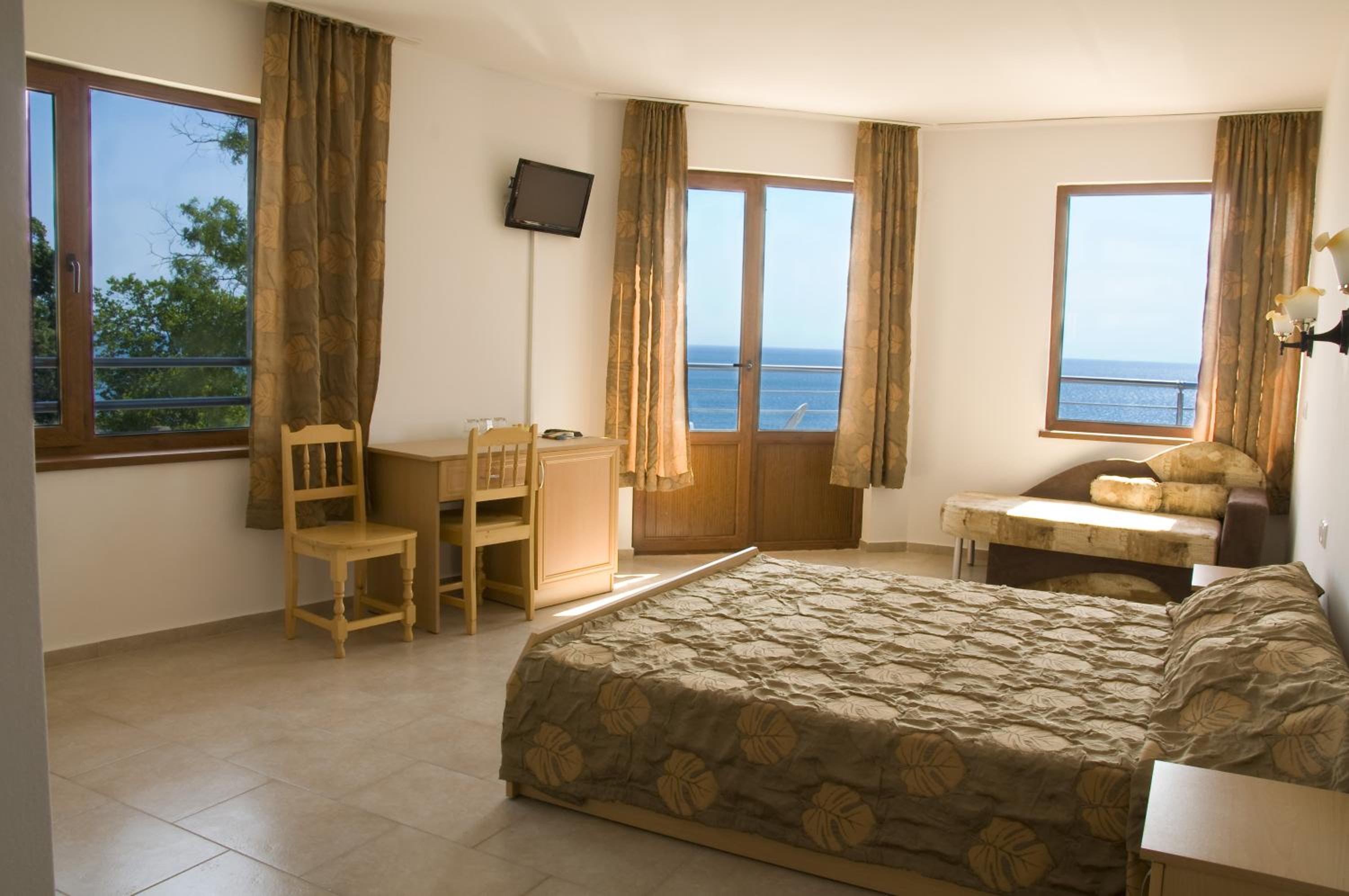 Deluxe Double Room with Sea View photo 1