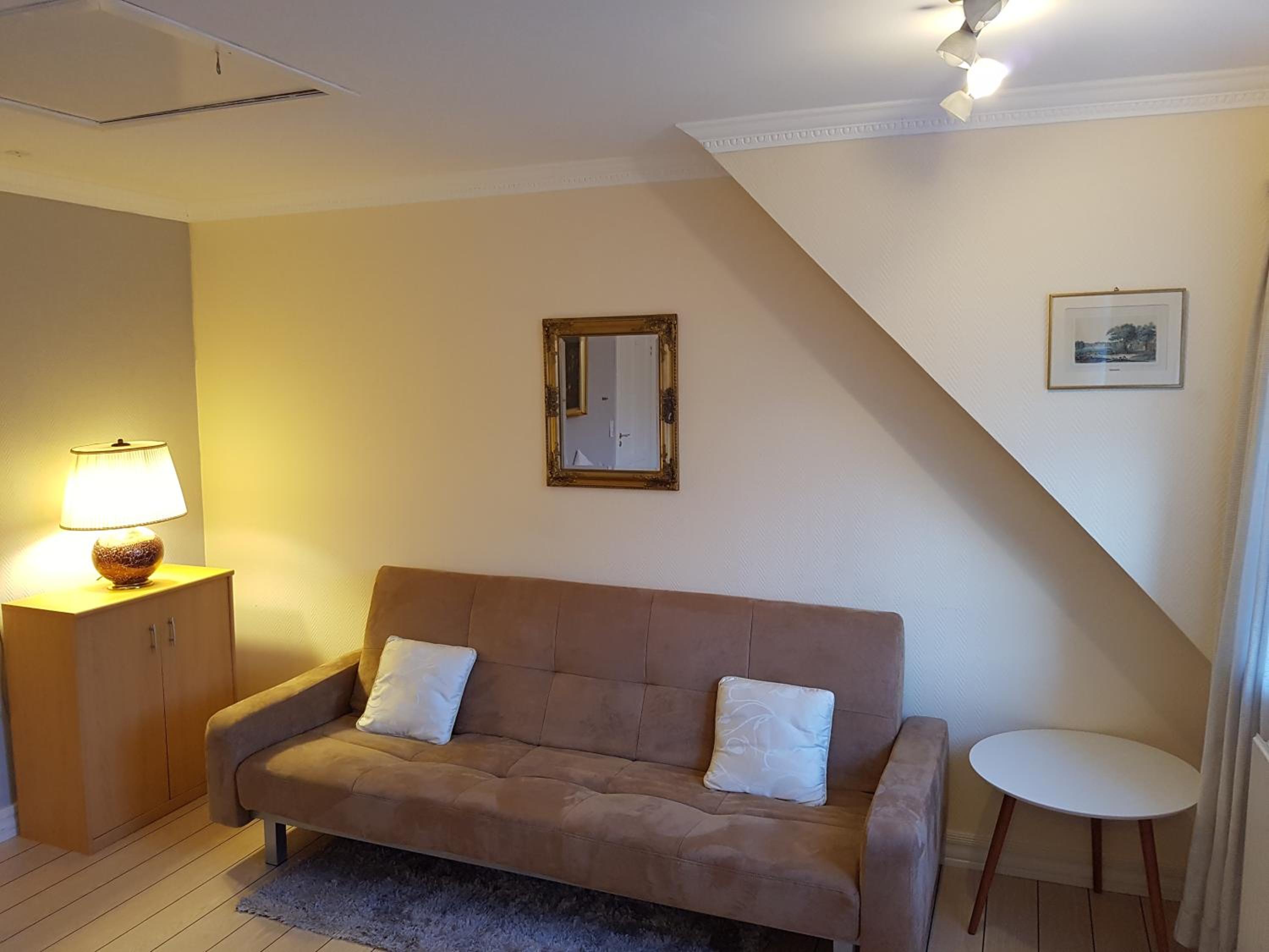 Family Room photo 3