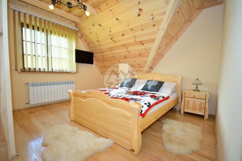 Double Room with Private Bathroom - Photo 2