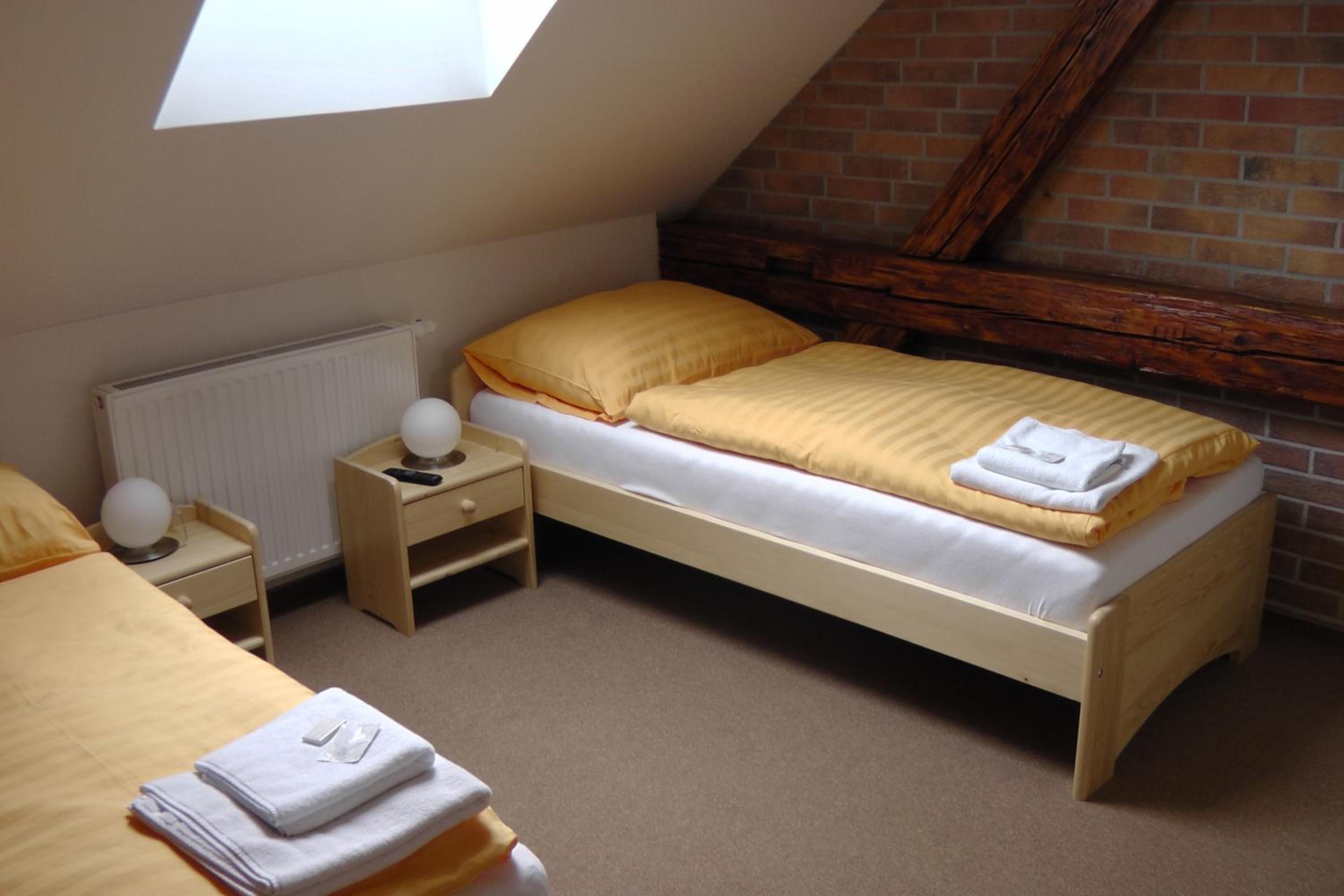 Twin Room with Private Bathroom photo 1