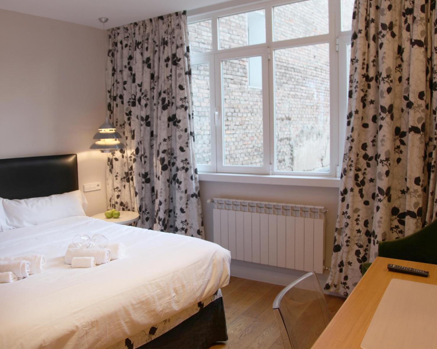 Double or Twin Room - Photo 25