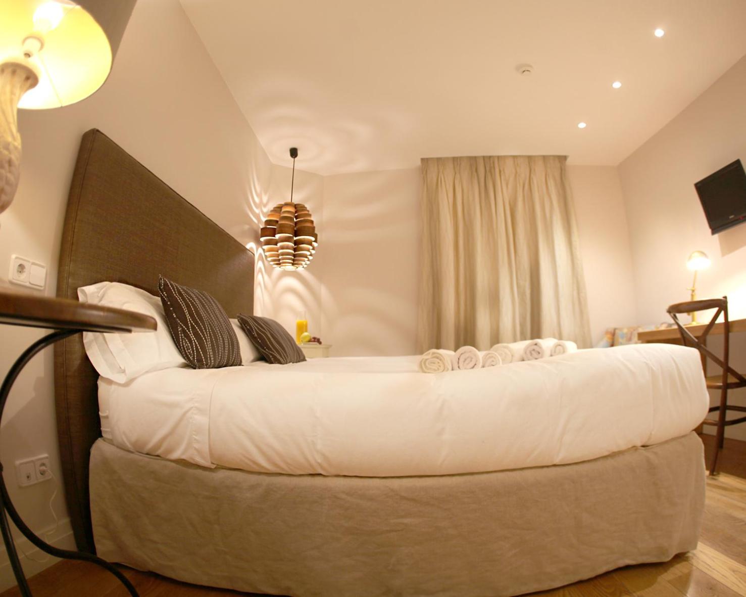 Double or Twin Room - Photo 28