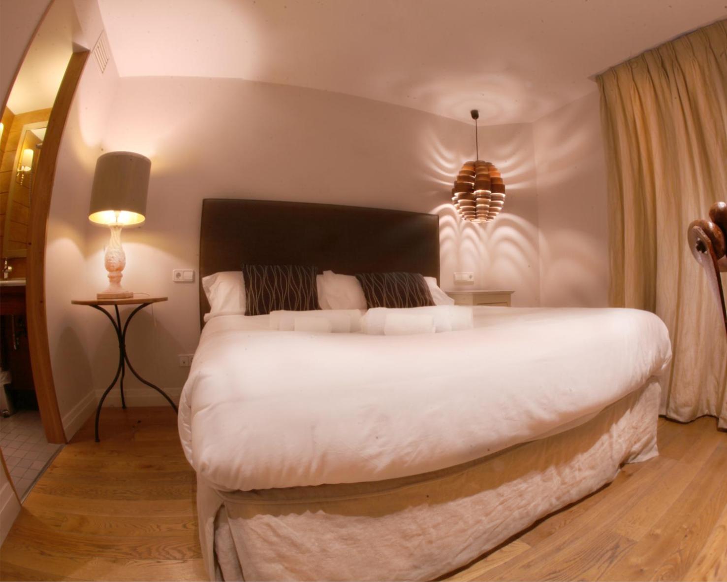 Double or Twin Room - Photo 29