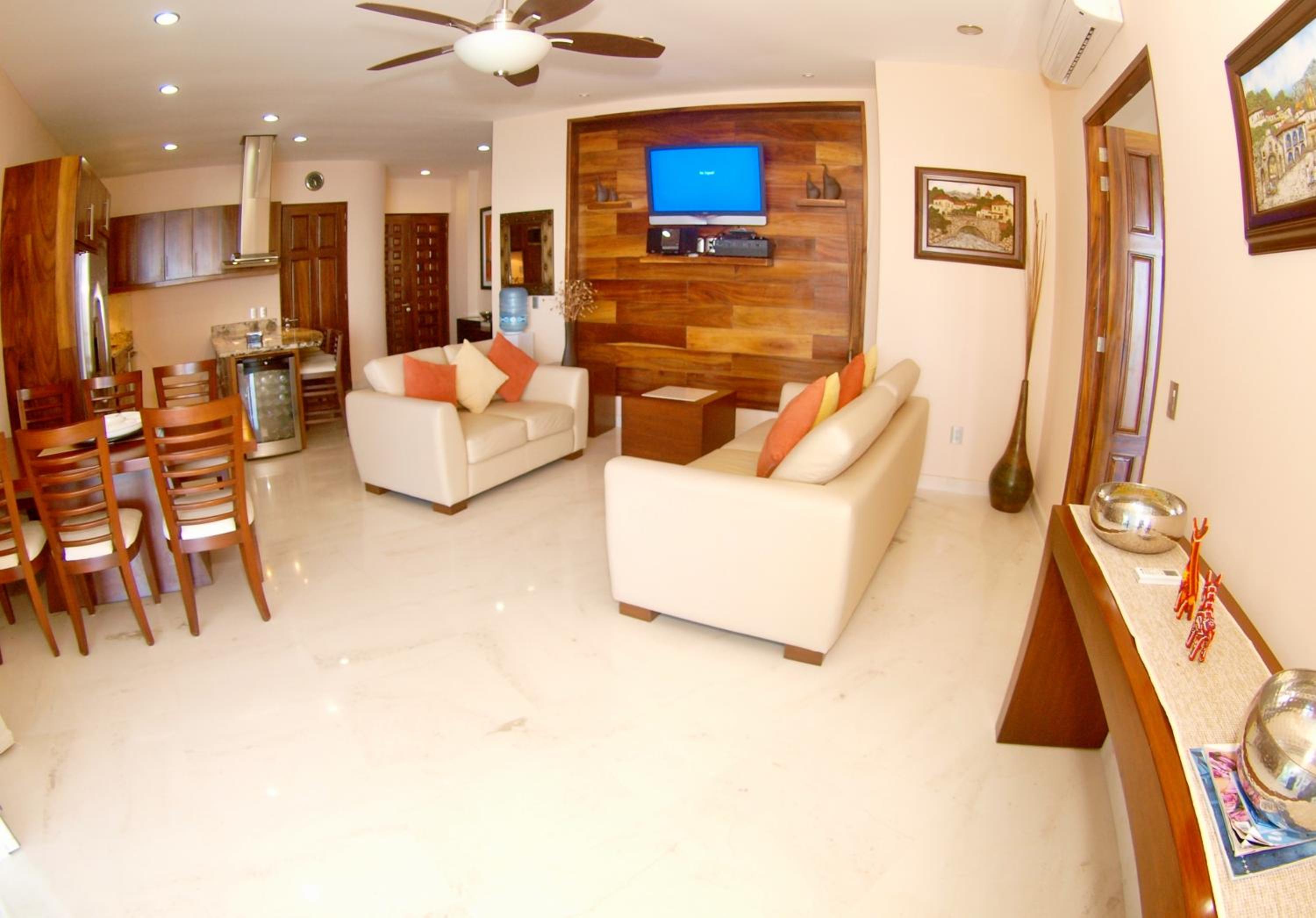 Two-Bedroom Suite photo 3