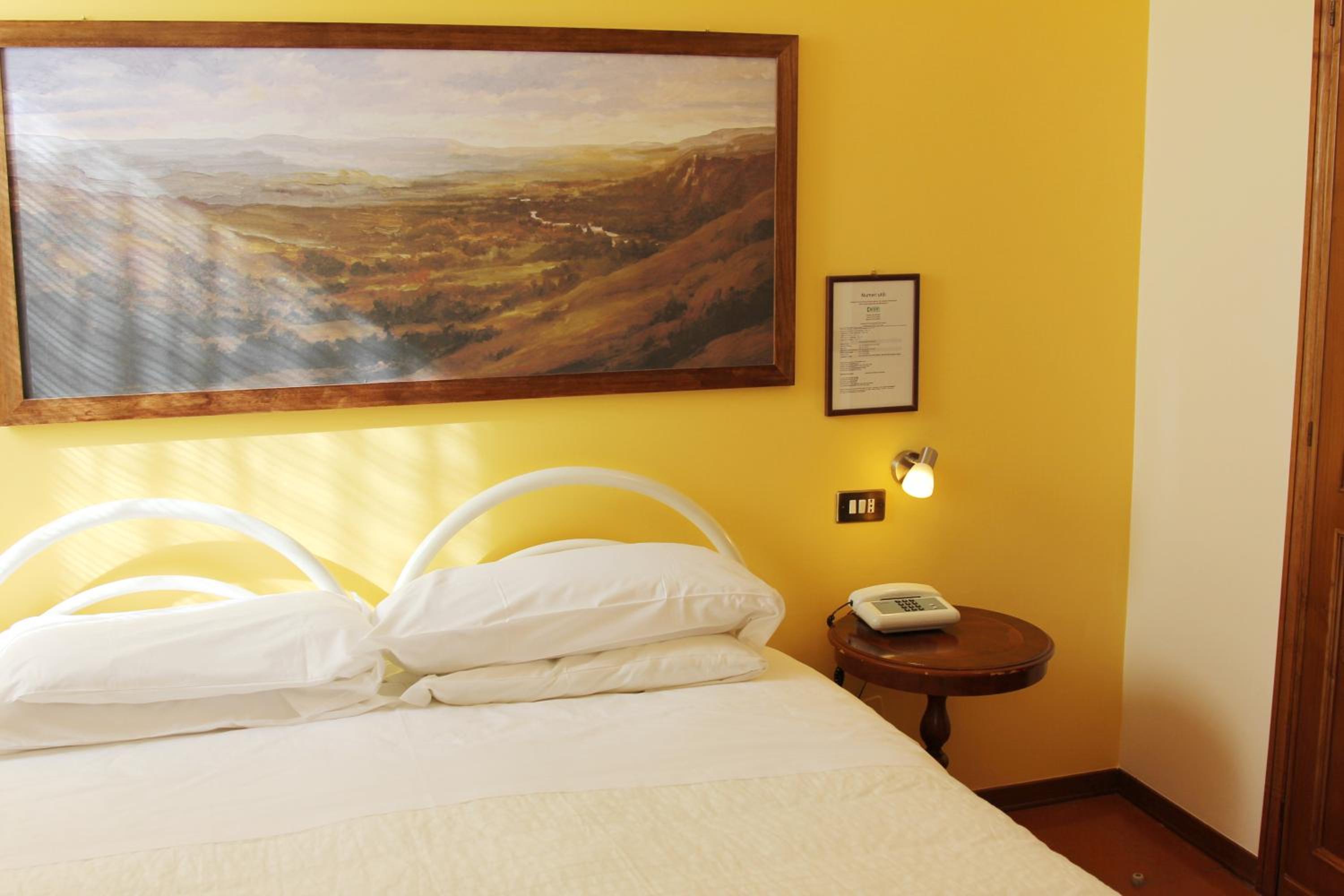 Double Room - Photo 2