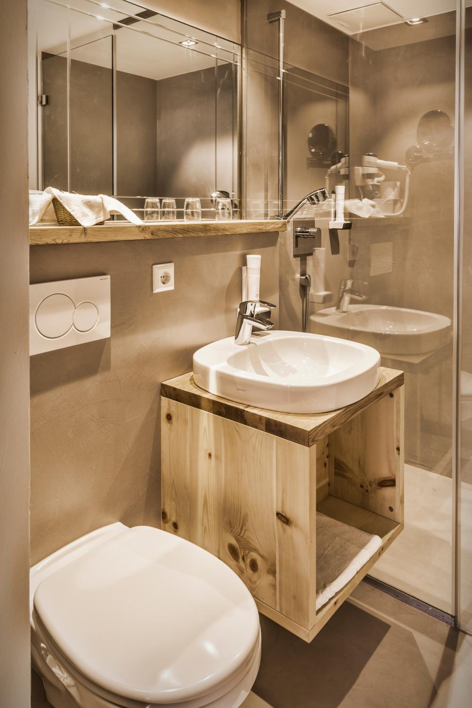 Double Room - Photo 8