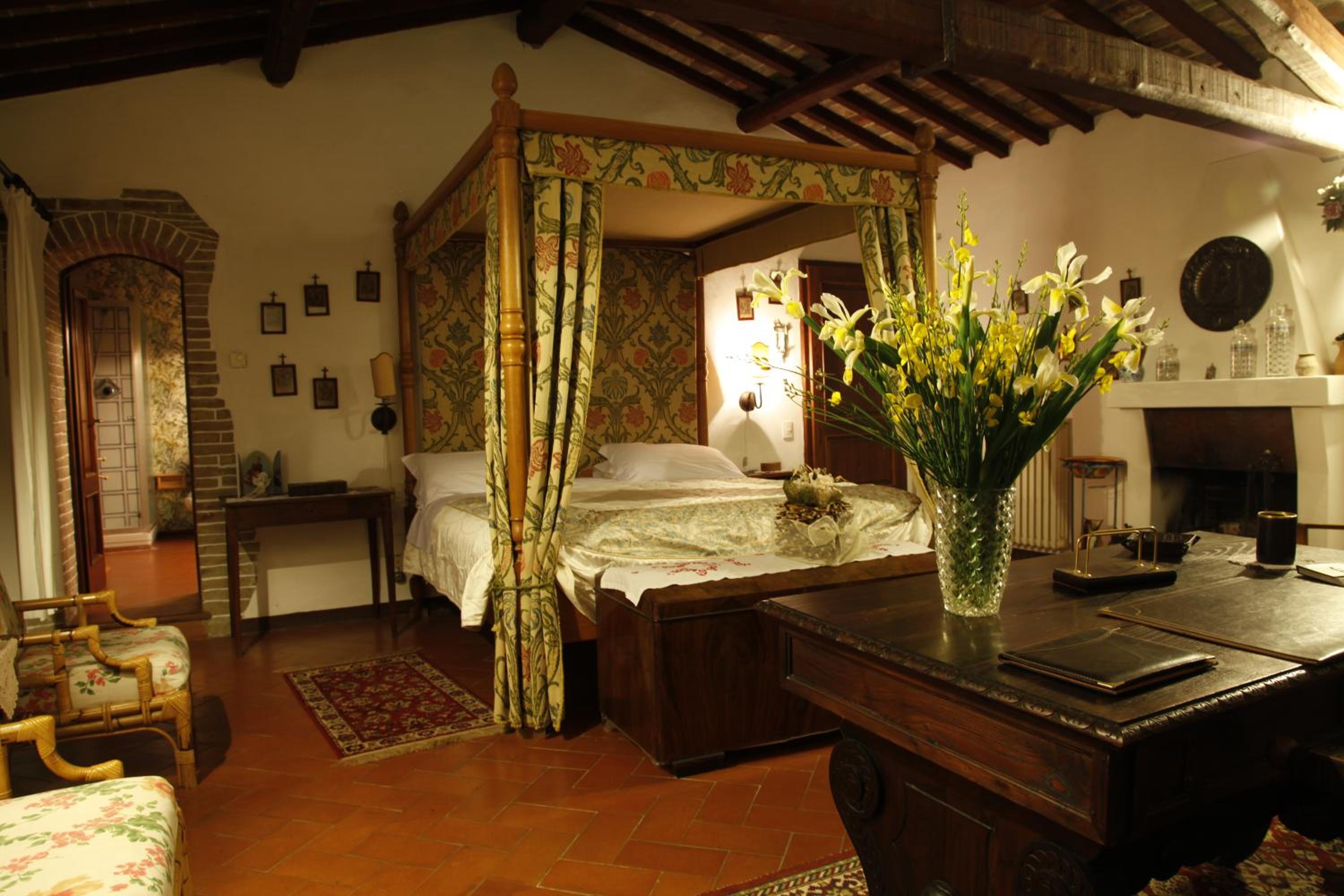 Three-Bedroom Villa with Terrace photo 1