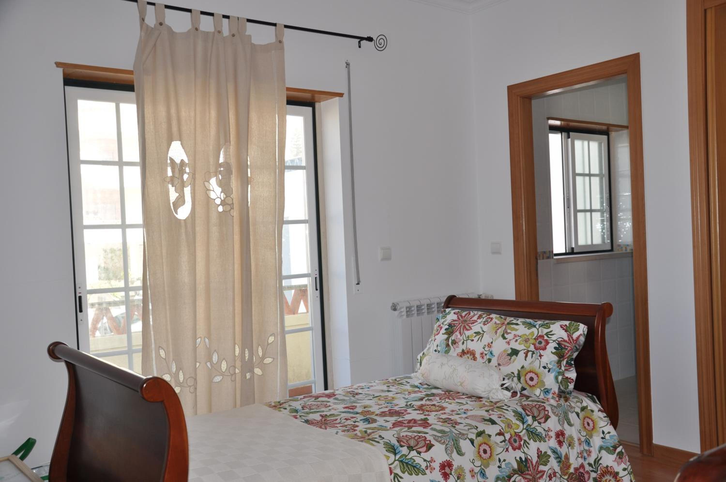 Three-Bedroom House photo 2