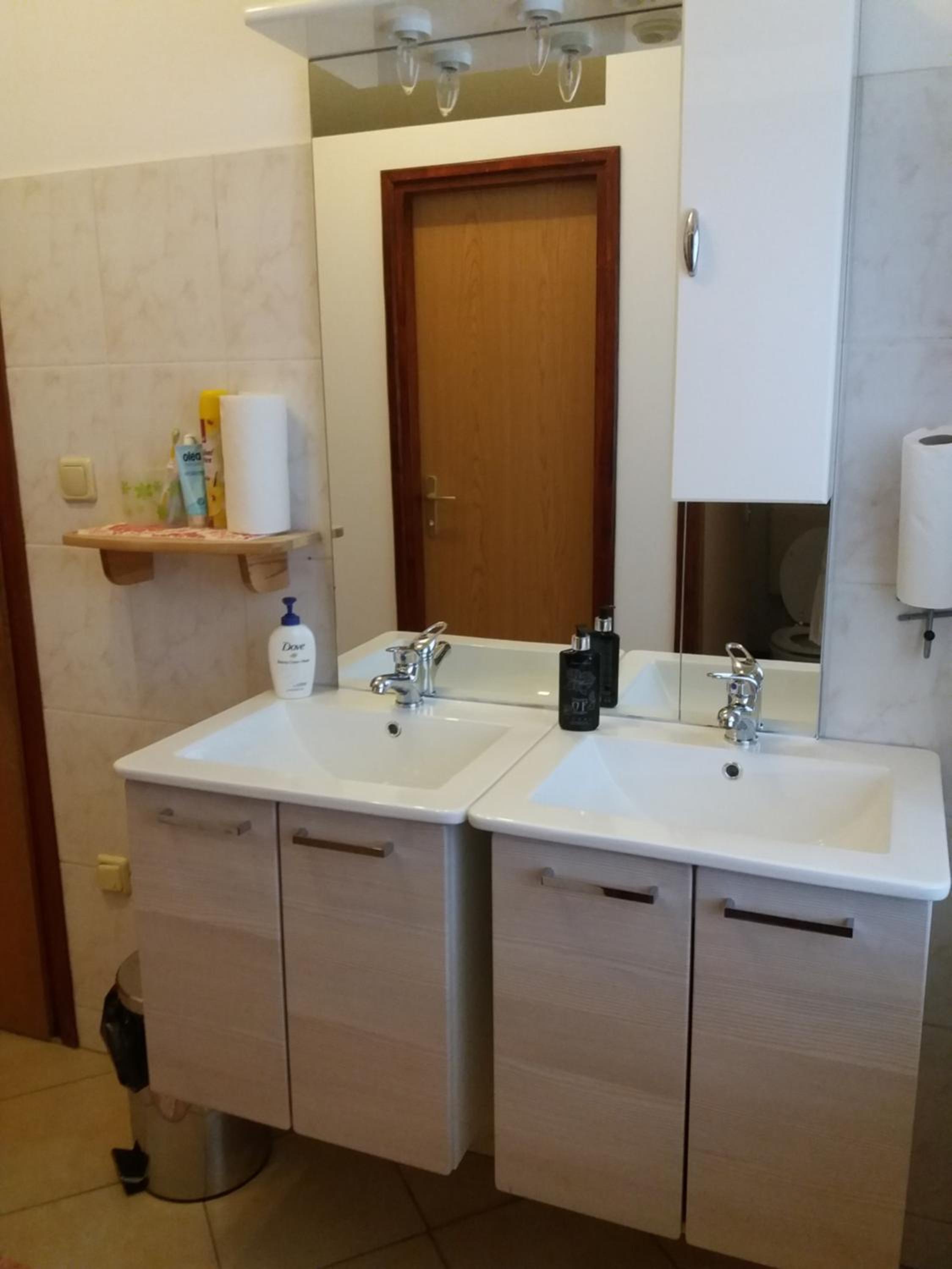 Quadruple Room - Photo 2