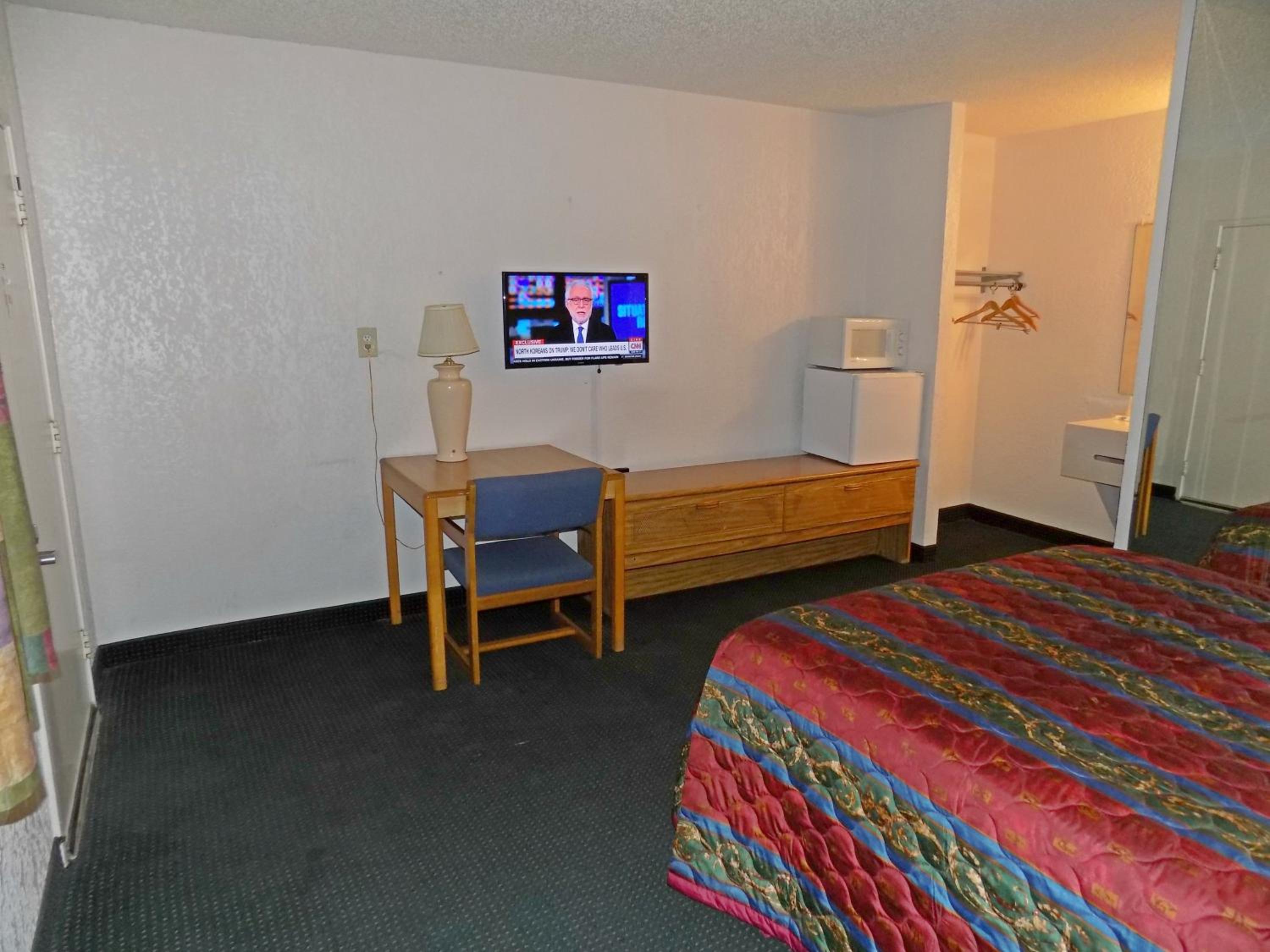 Queen Room photo 3