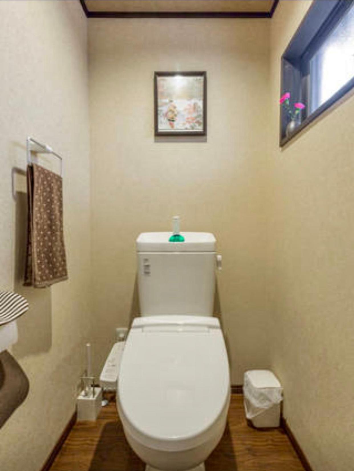 Three-Bedroom House - Photo 11