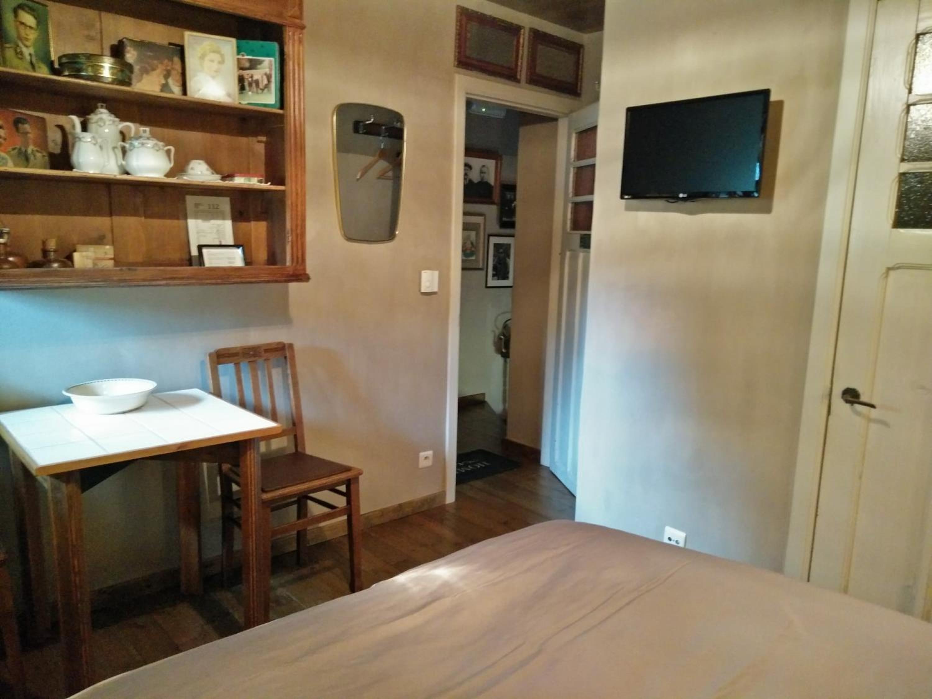 Double Room with Private Bathroom photo 3