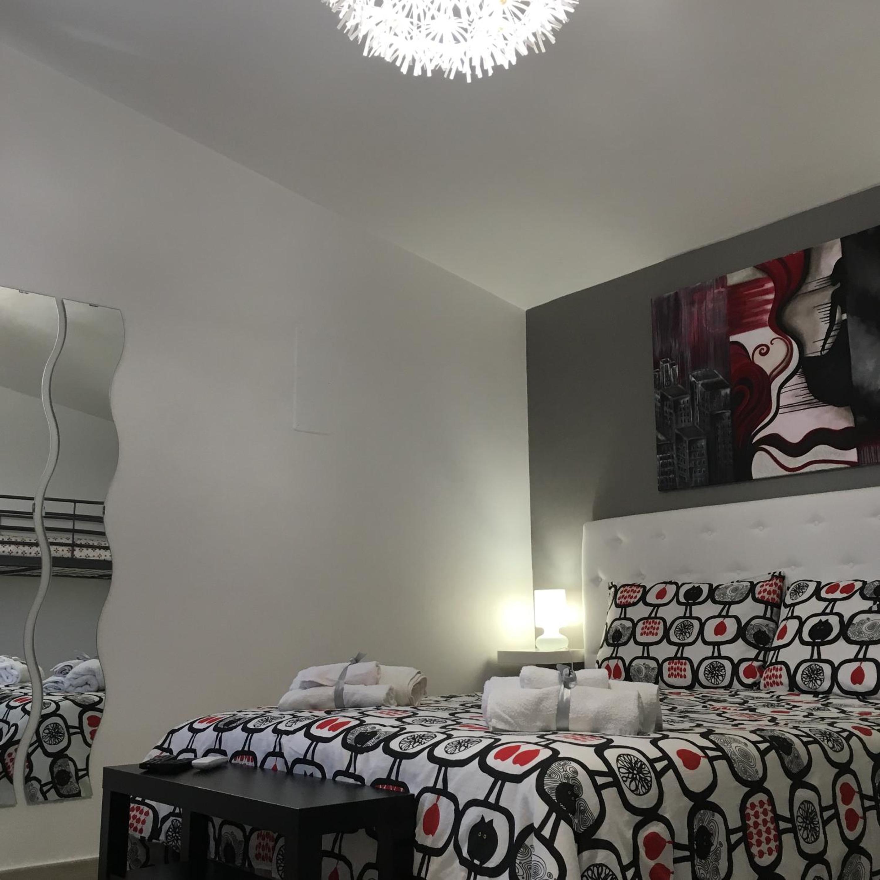 Quadruple Room with Private Bathroom - Photo 3