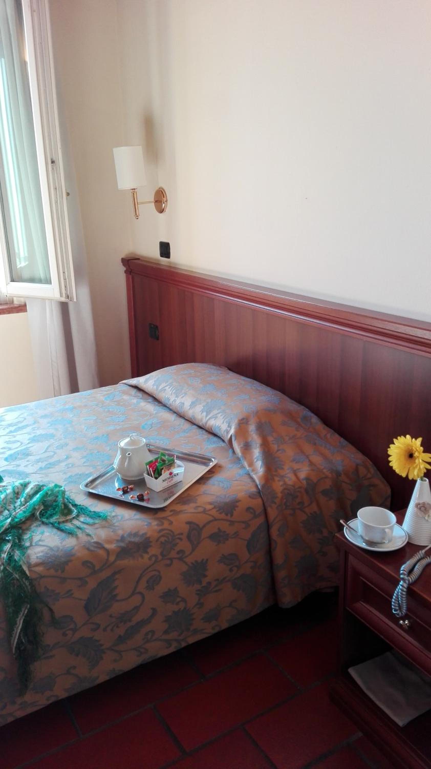Single Room photo 1