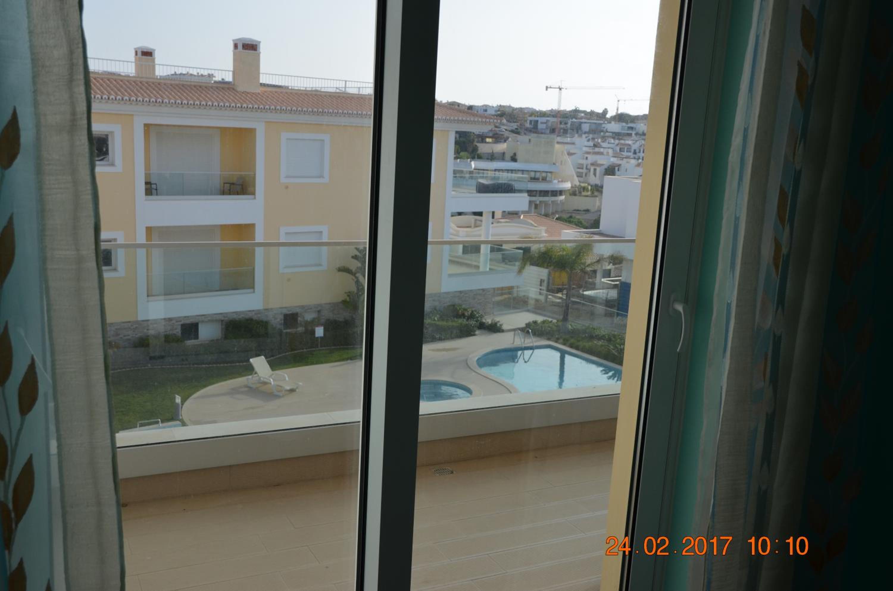 Deluxe Double Room - Photo 14