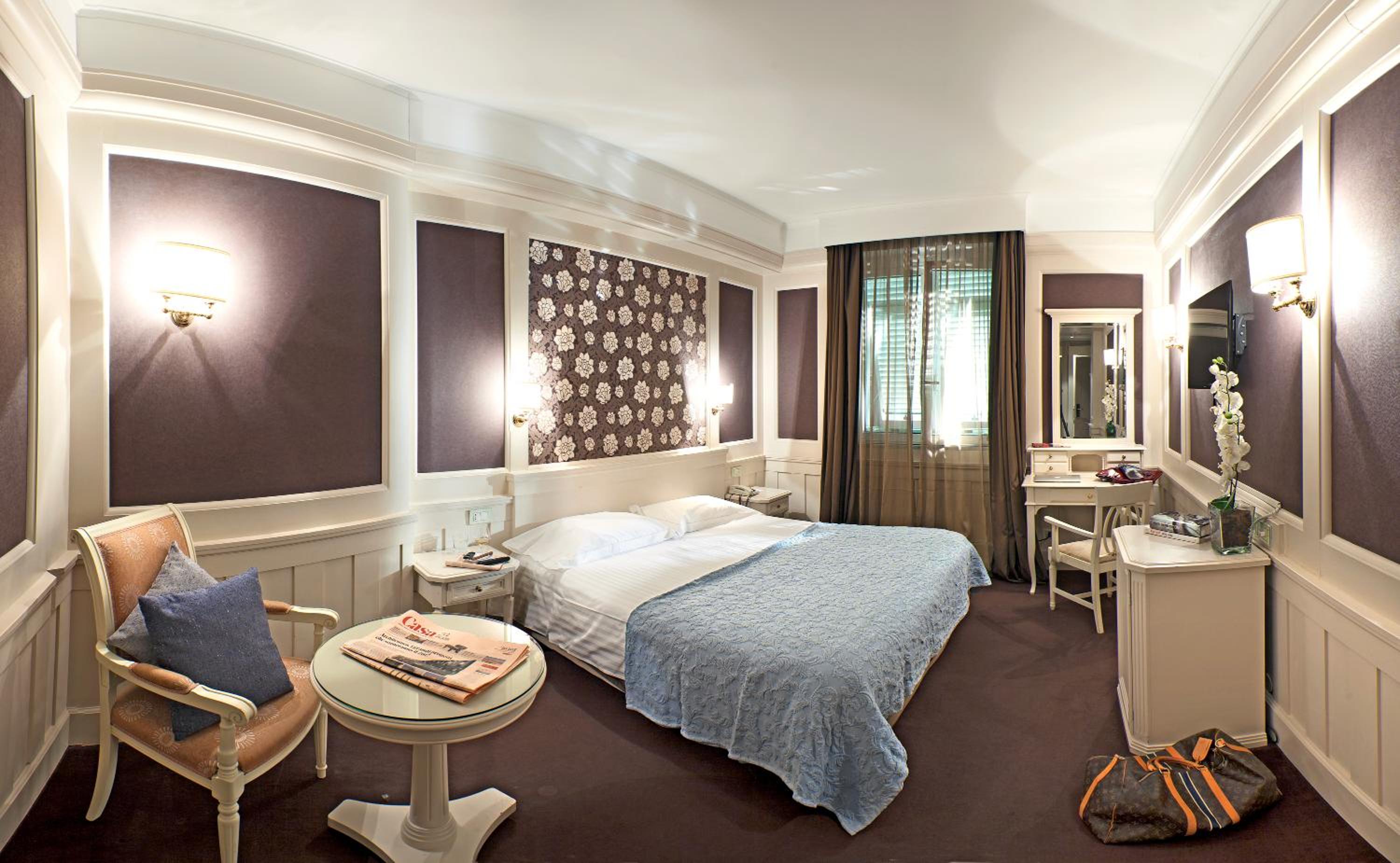 Double Room - Photo 5