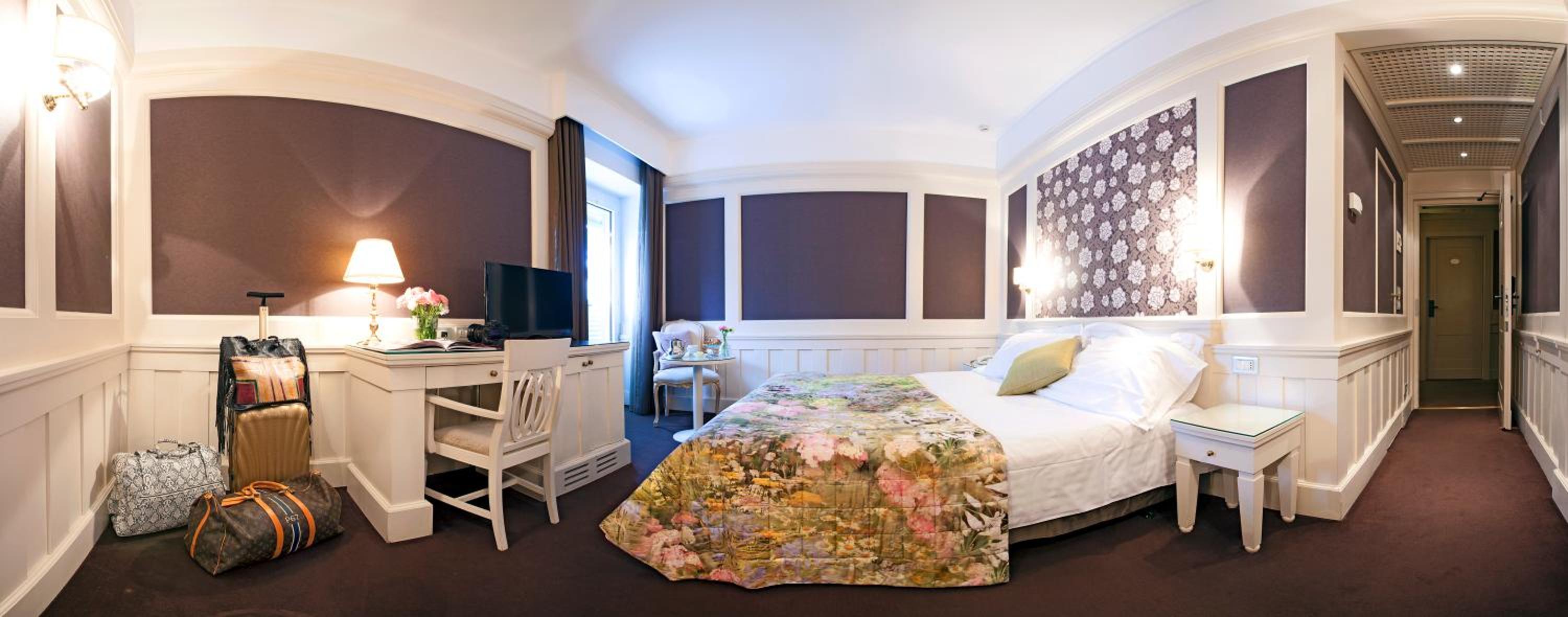 Double Room - Photo 6