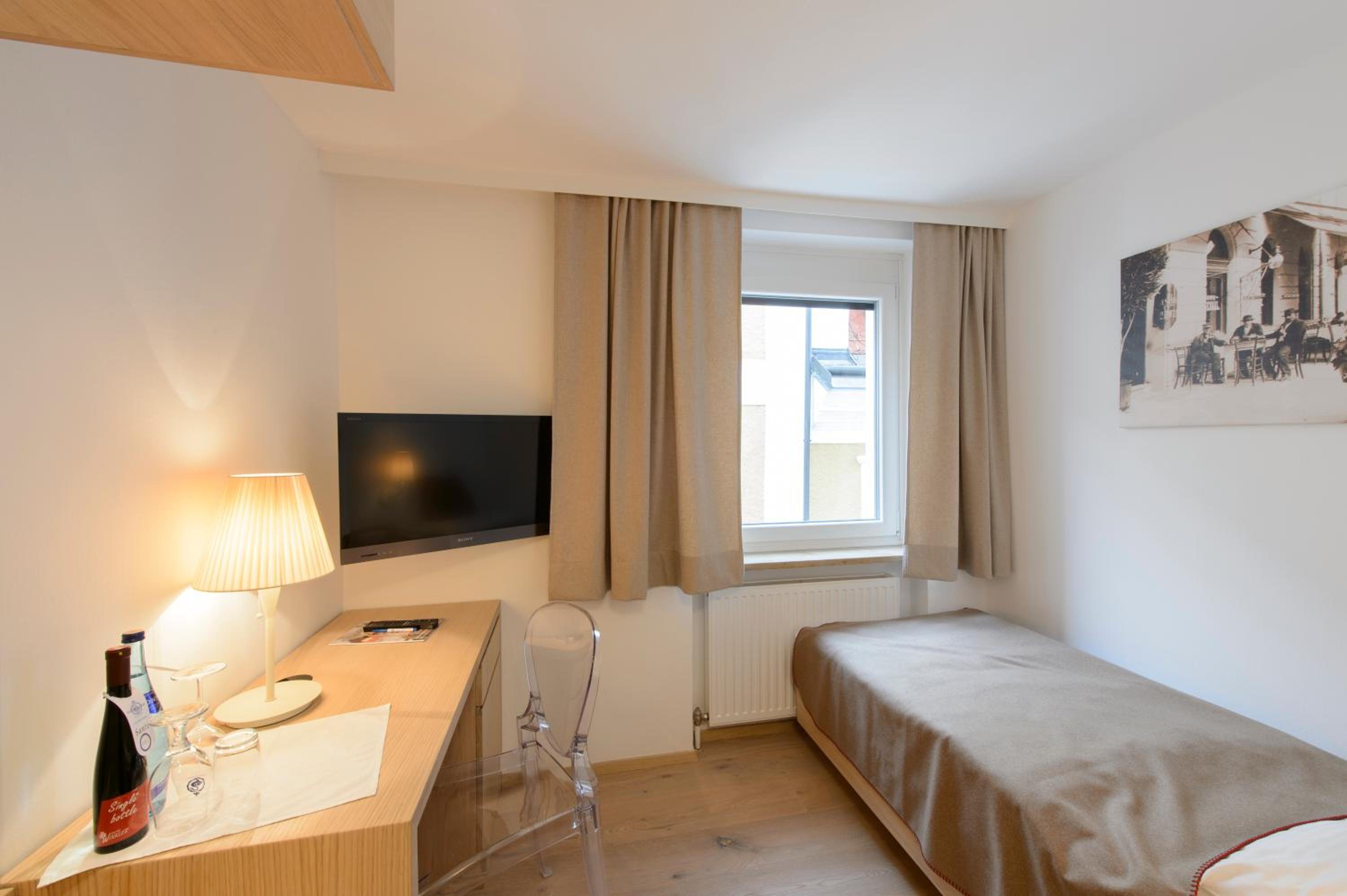 Single Room photo 3