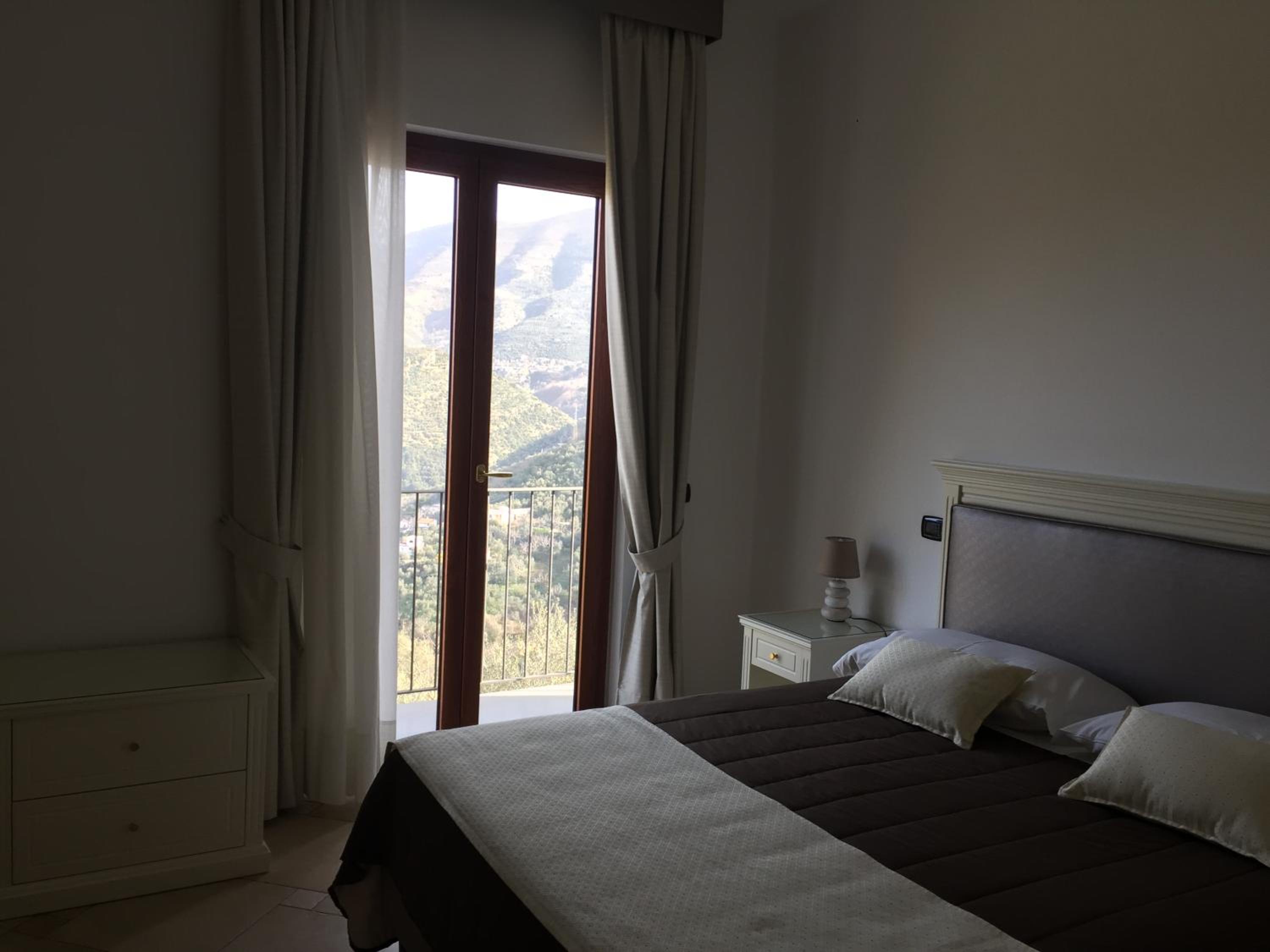 Triple Room with Balcony - Photo 1