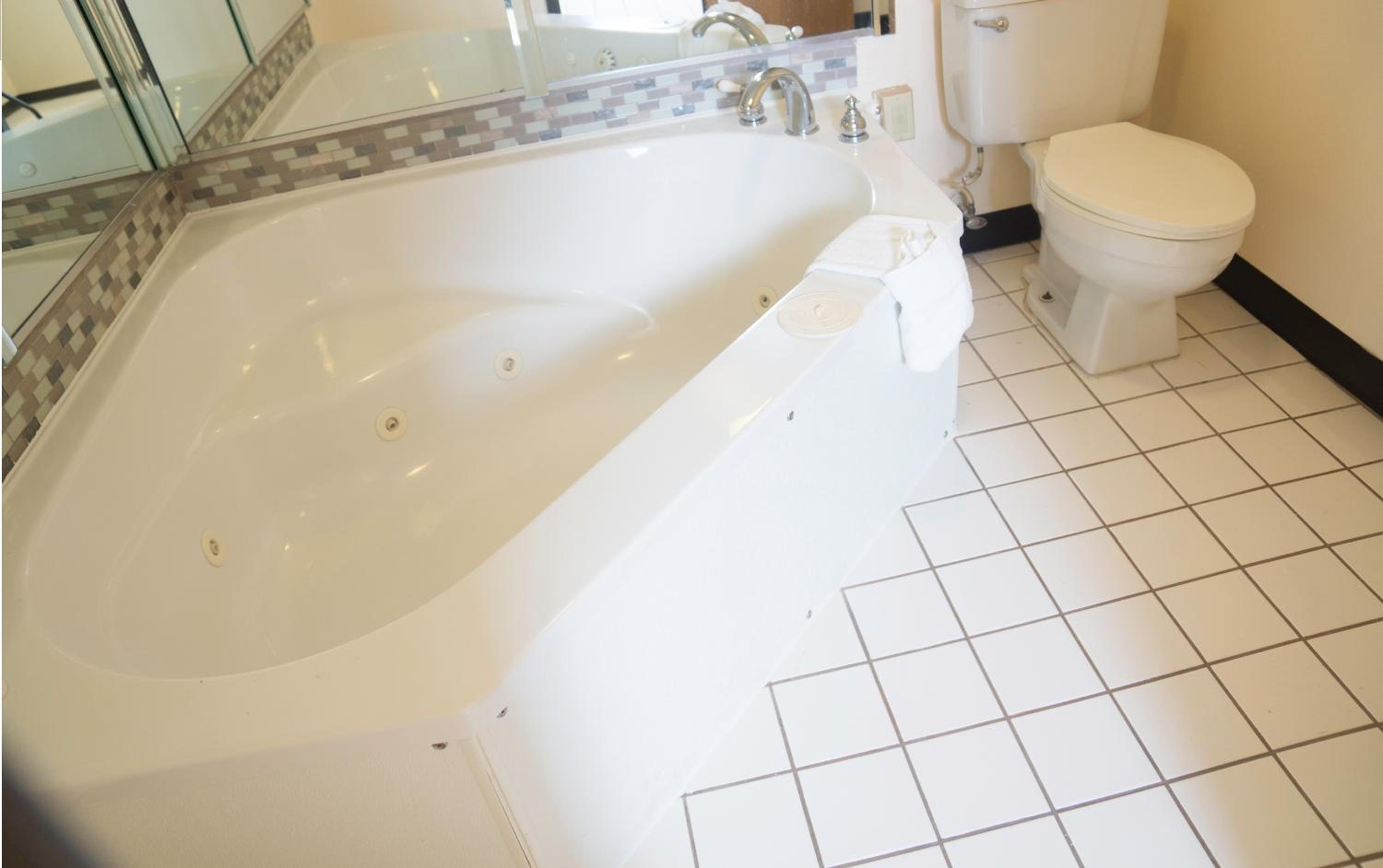 King Suite - Photo 3