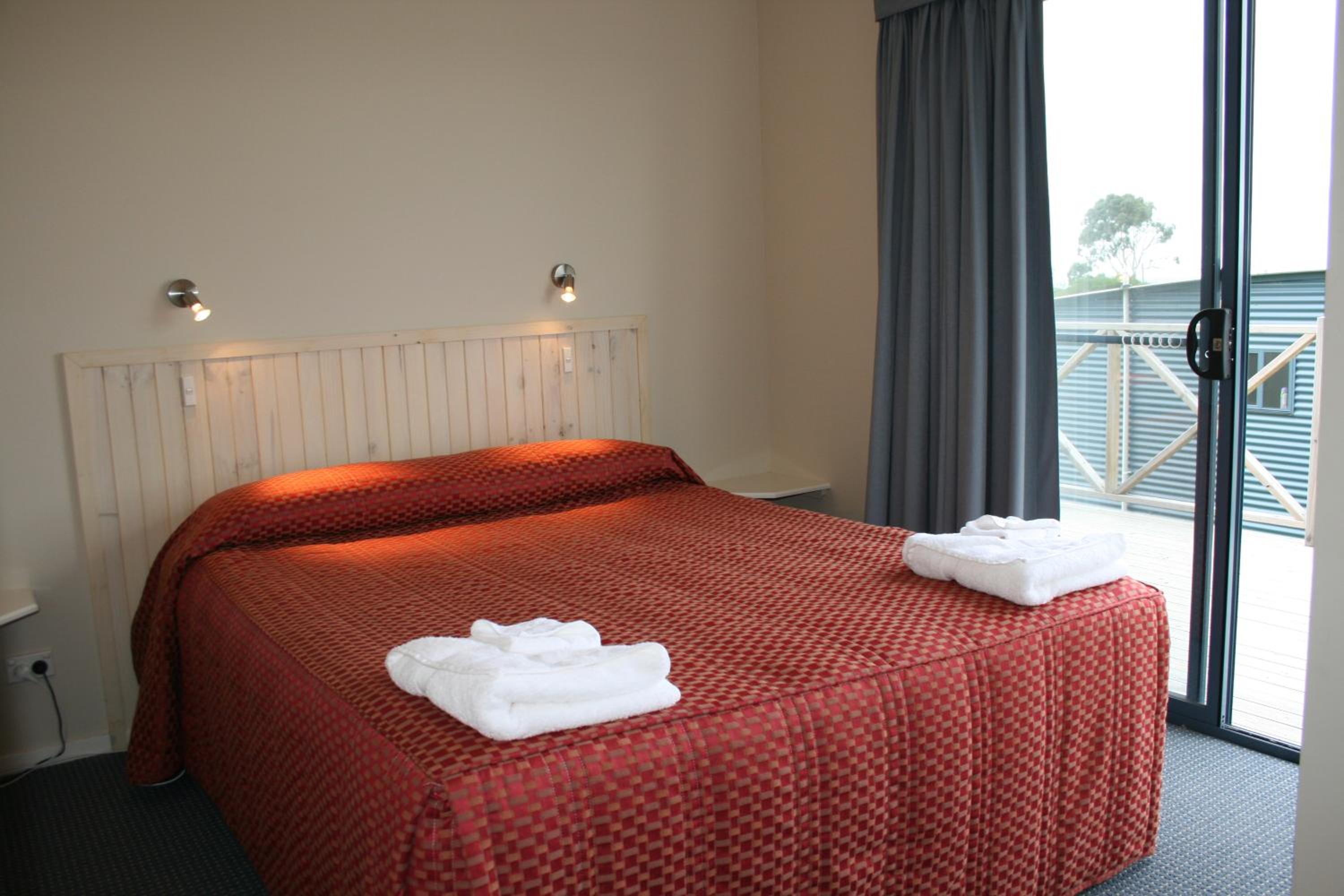 Deluxe Two Bedroom Cabin