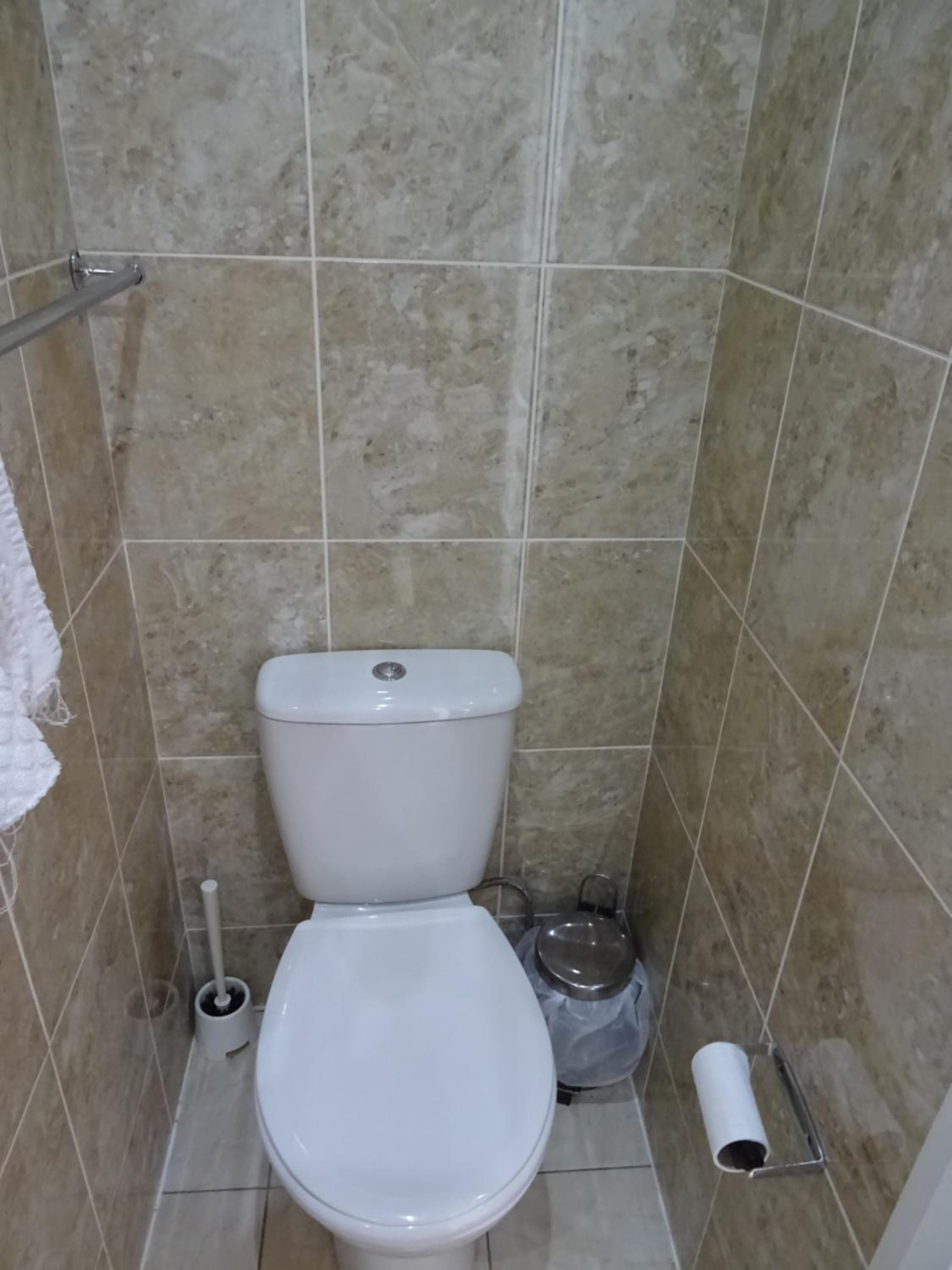 Standard Triple En-suite Room - Photo 2