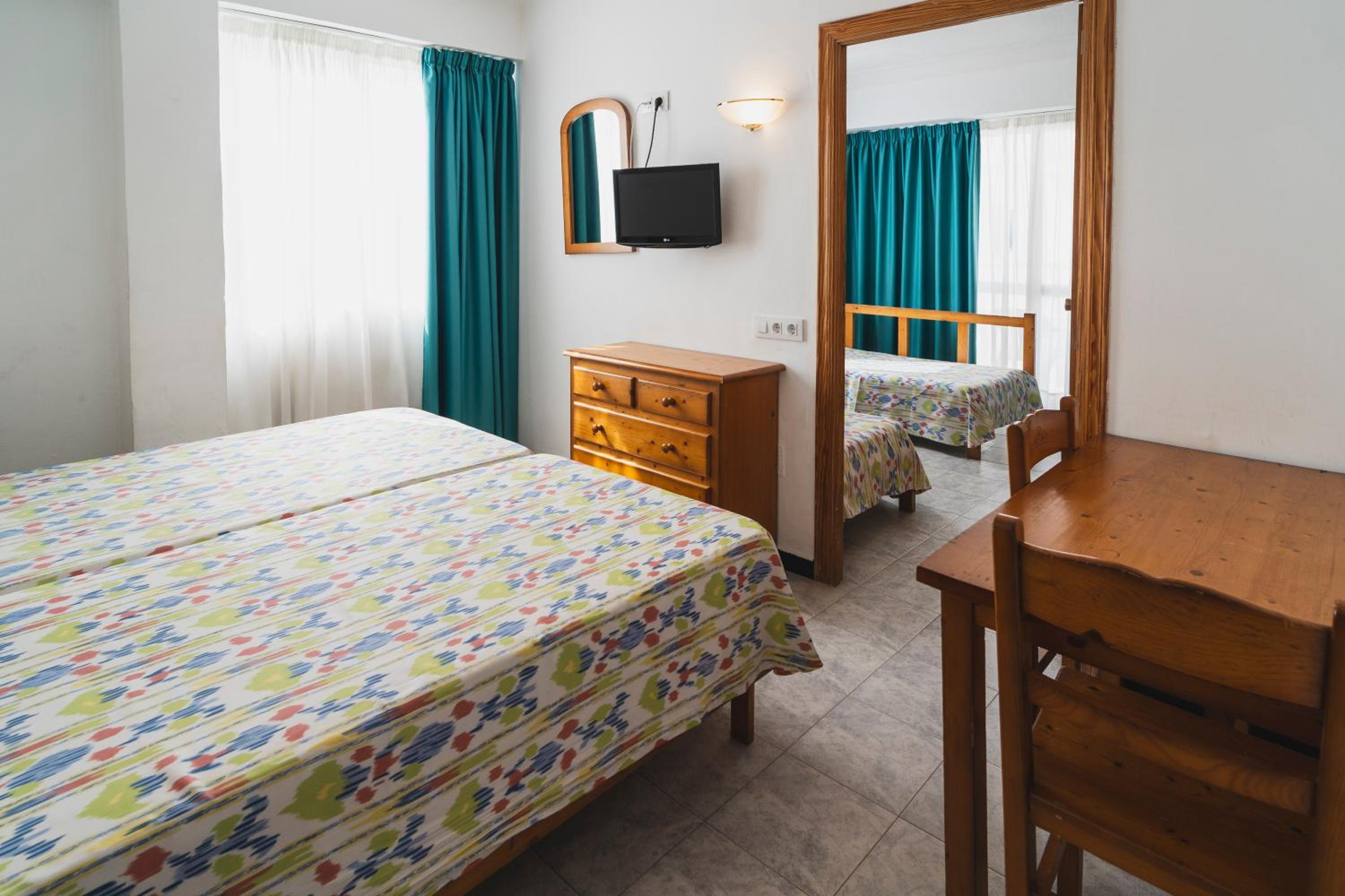 Superior Double or Twin Room with Terrace