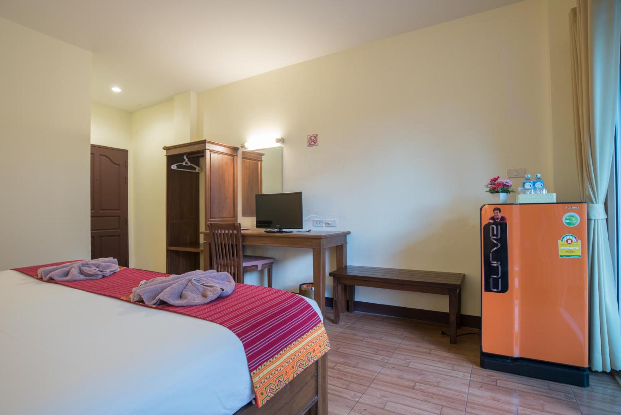 Deluxe Plus with Balcony - Photo 4