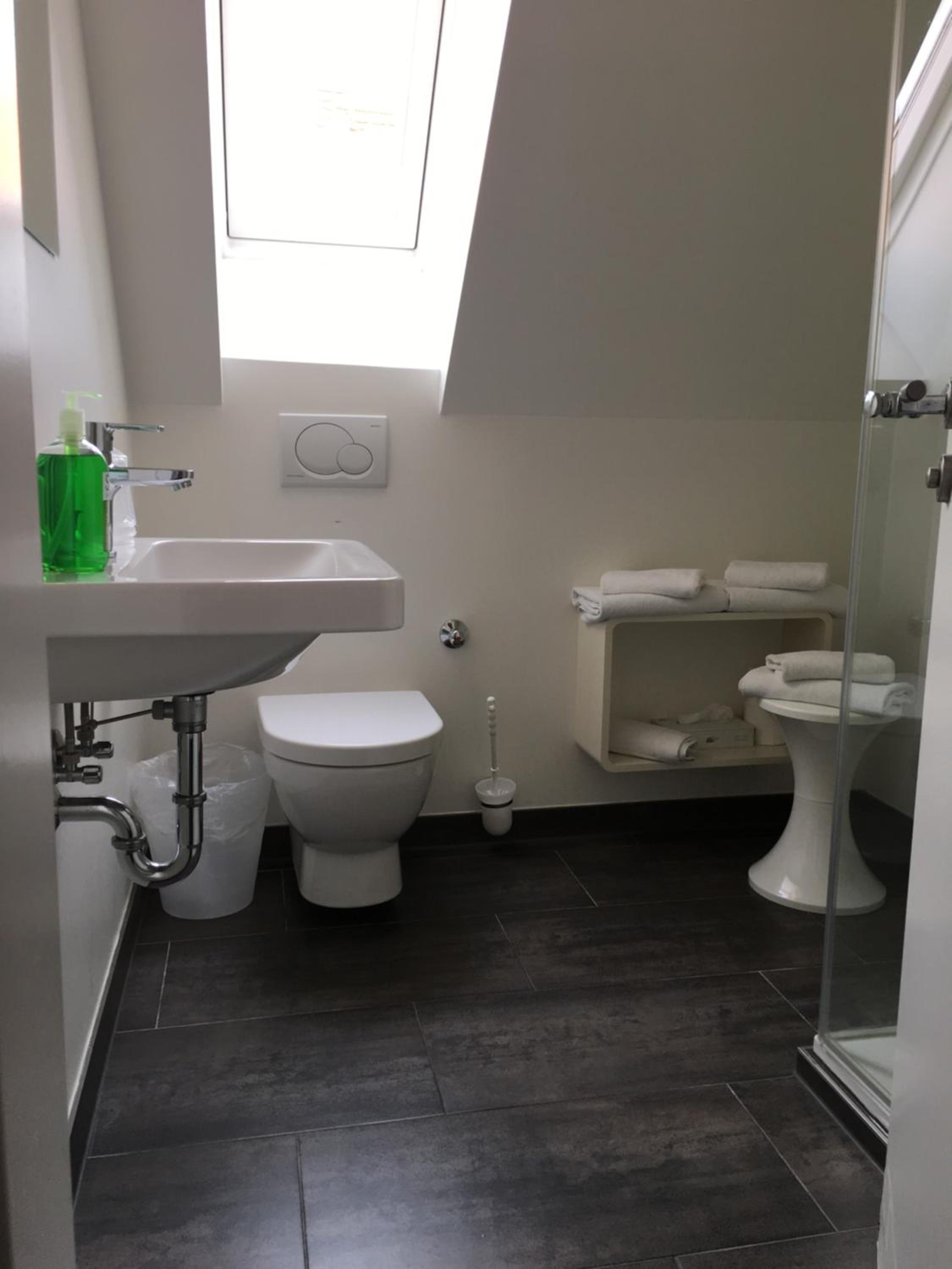 Double Room - Photo 9
