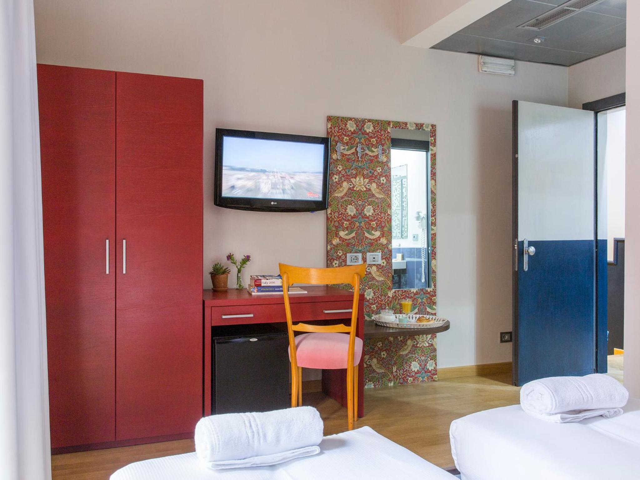 Small Double Room photo 1