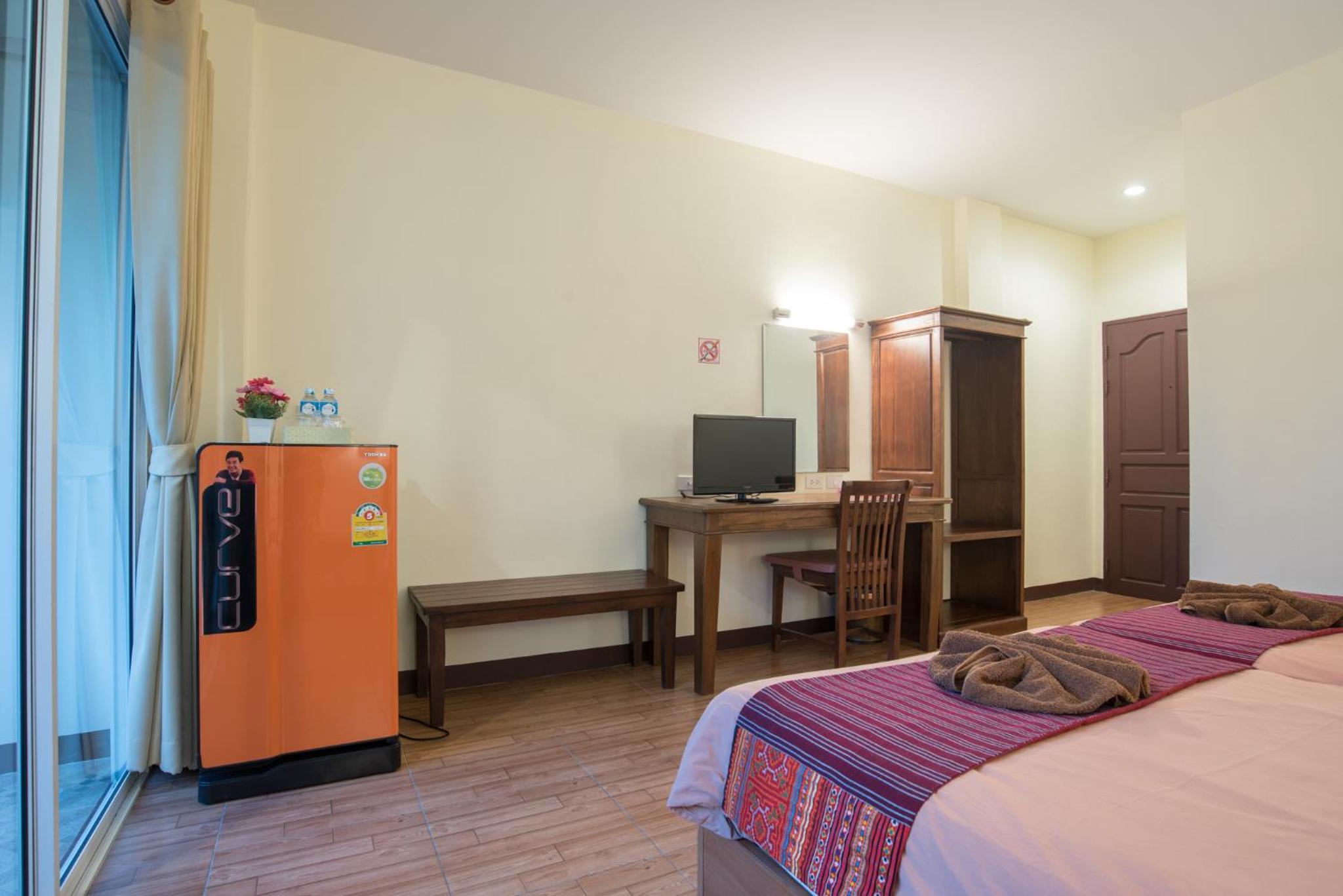 Deluxe Plus with Balcony - Photo 3