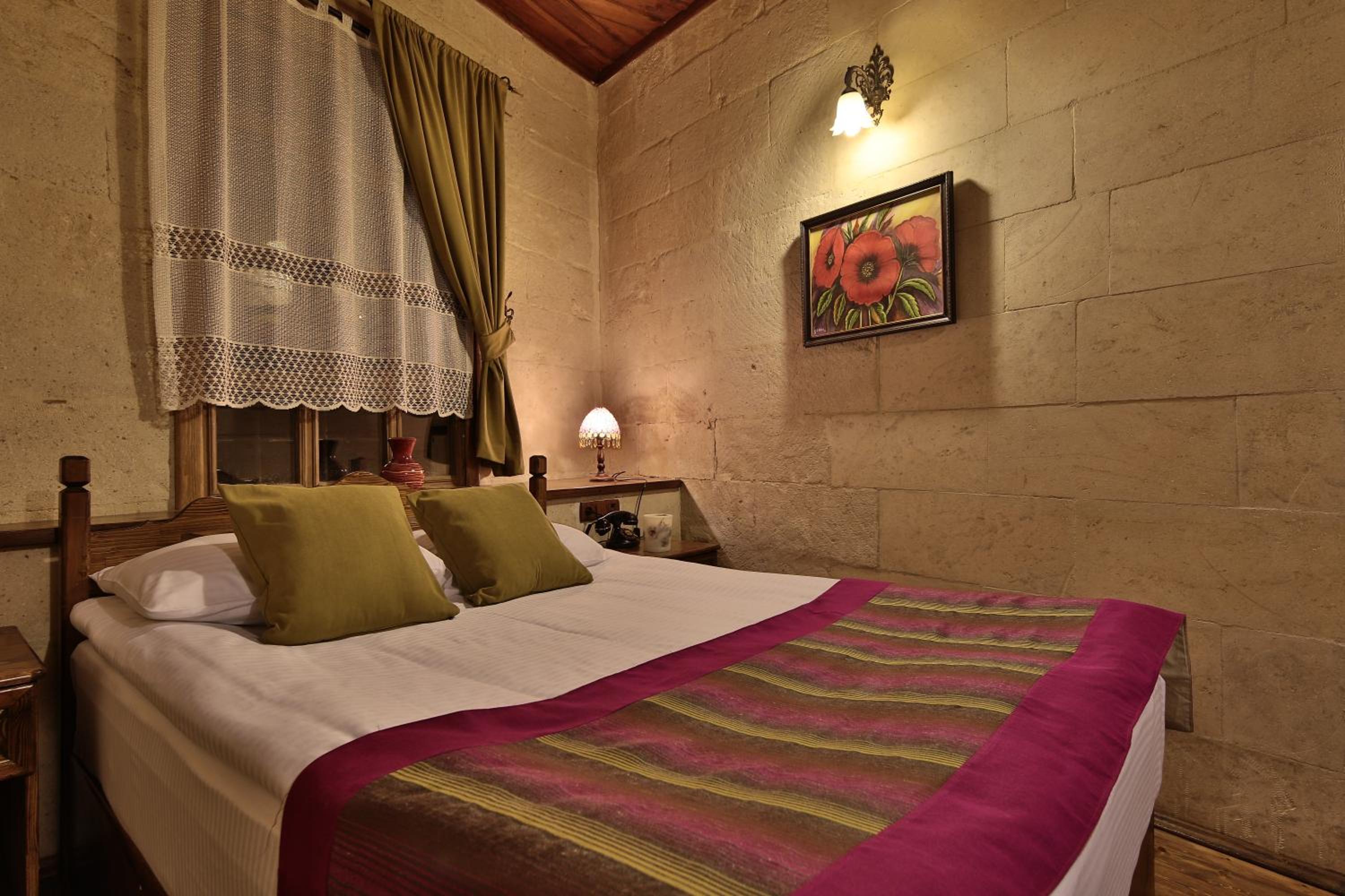 Standard Double Room - Photo 1