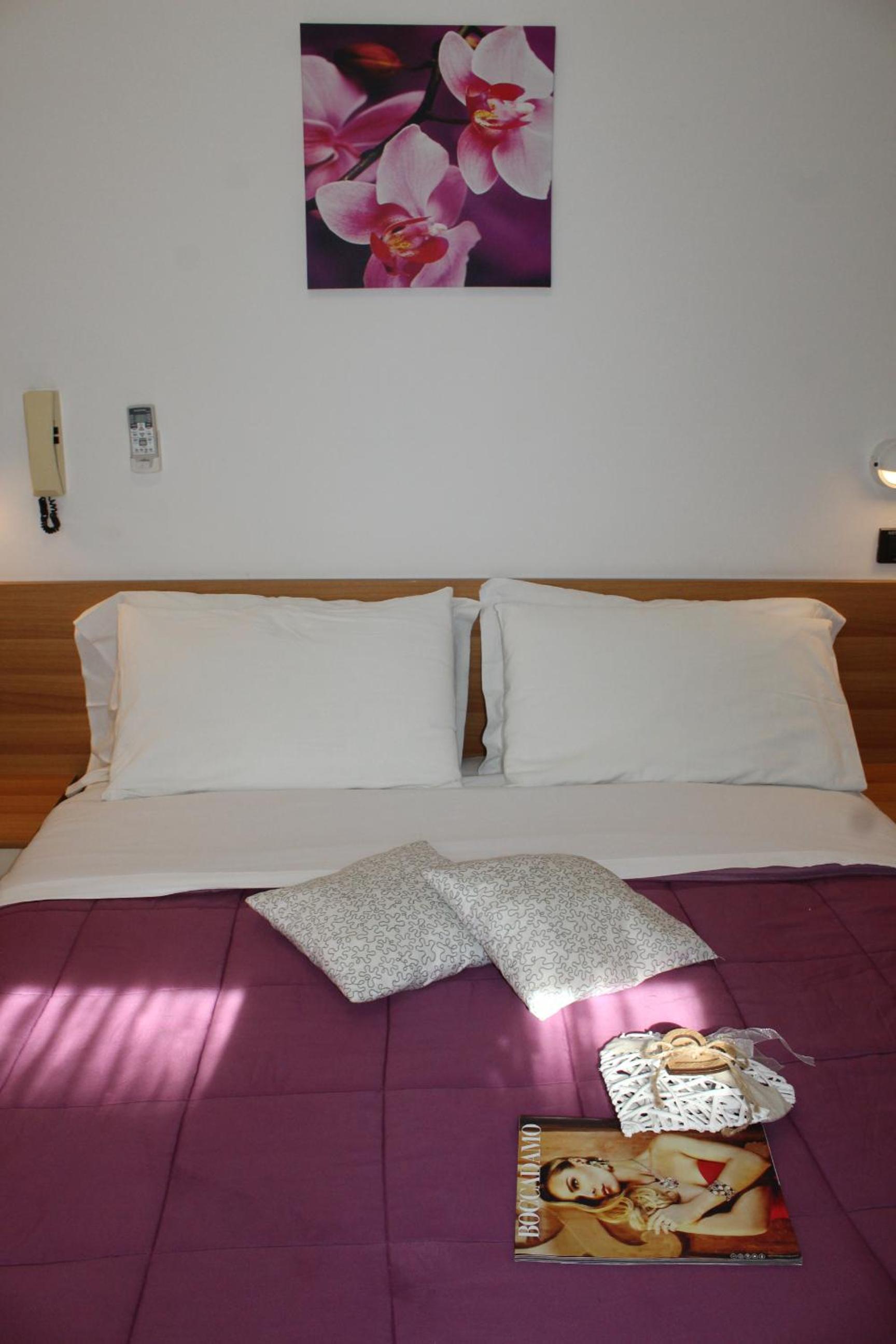 Double Room - Photo 18