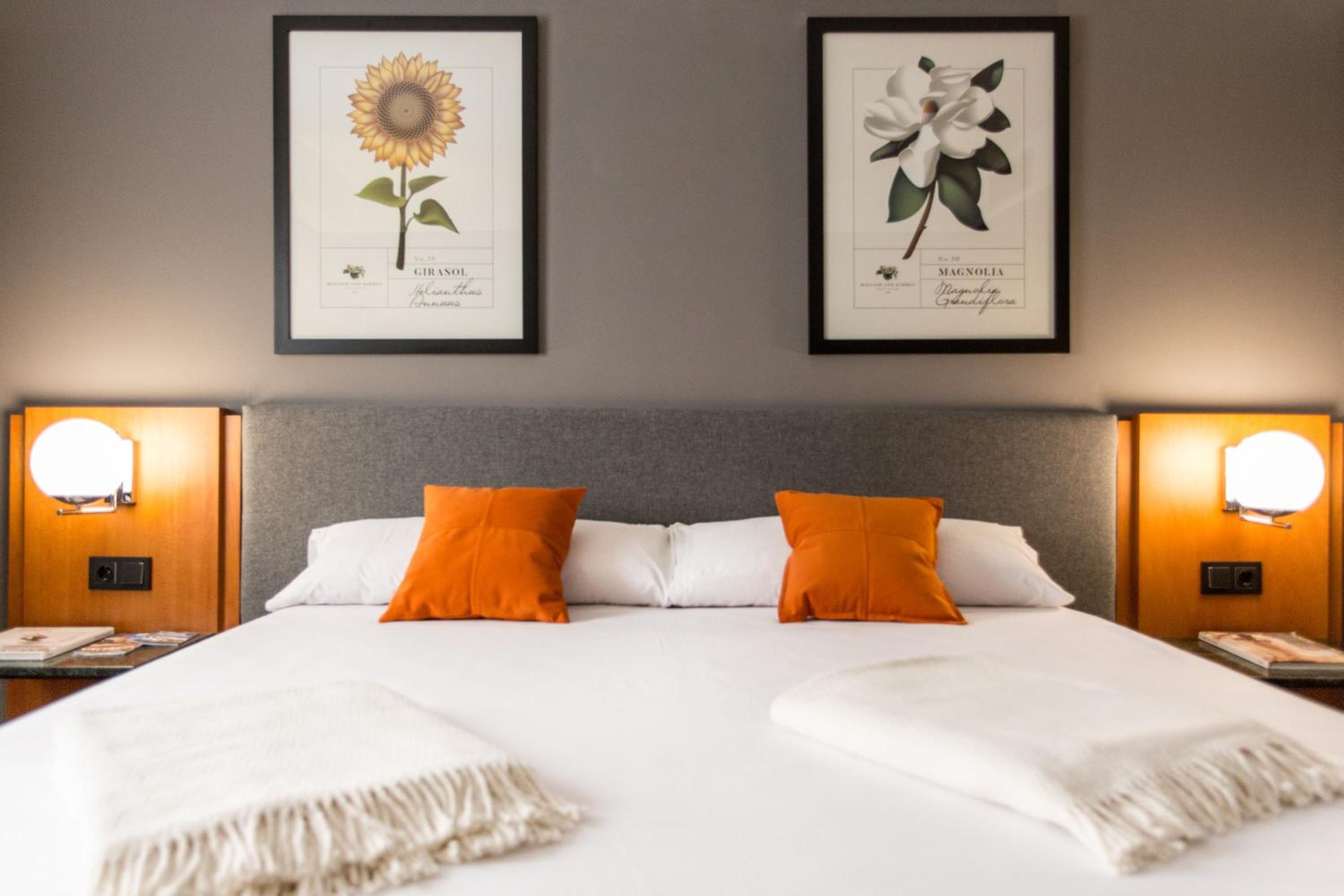Double Room thumbnail 6
