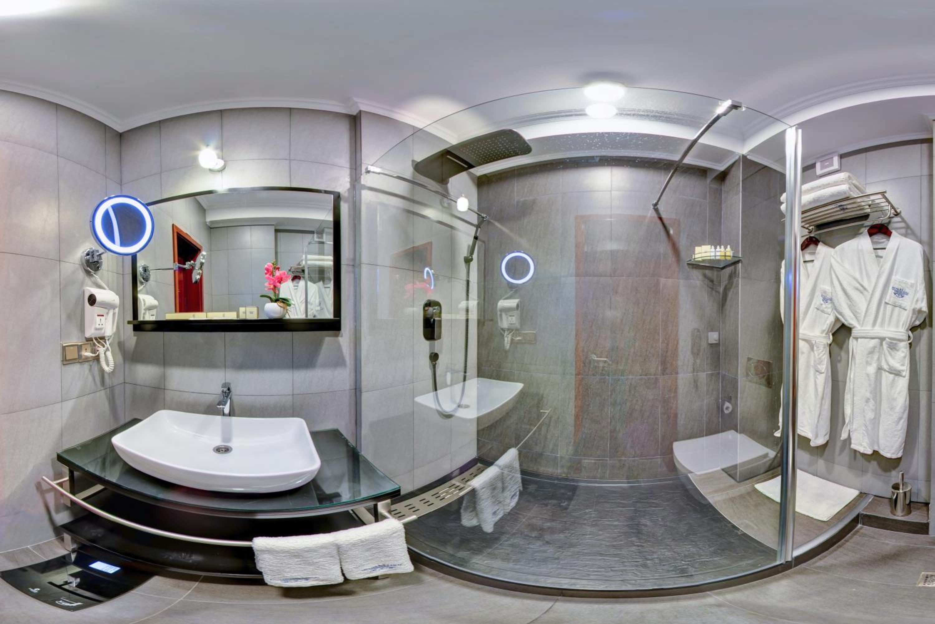Double Room with Balcony photo 1