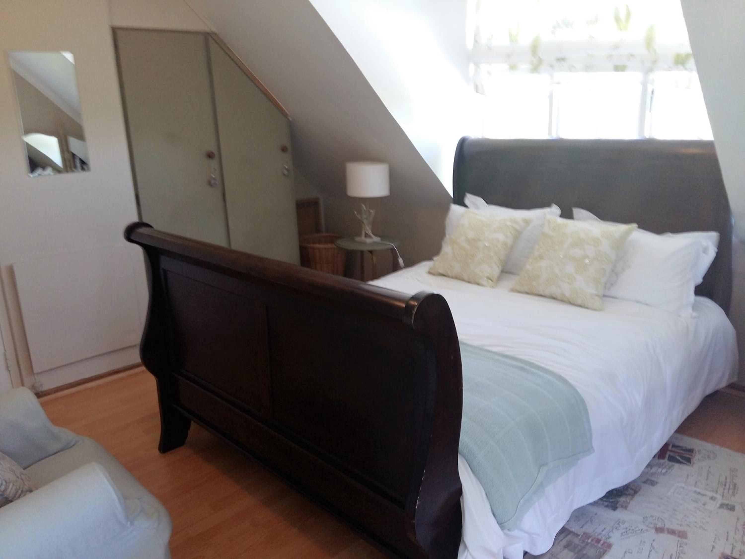 Double Room with Garden View - Upstairs photo 1