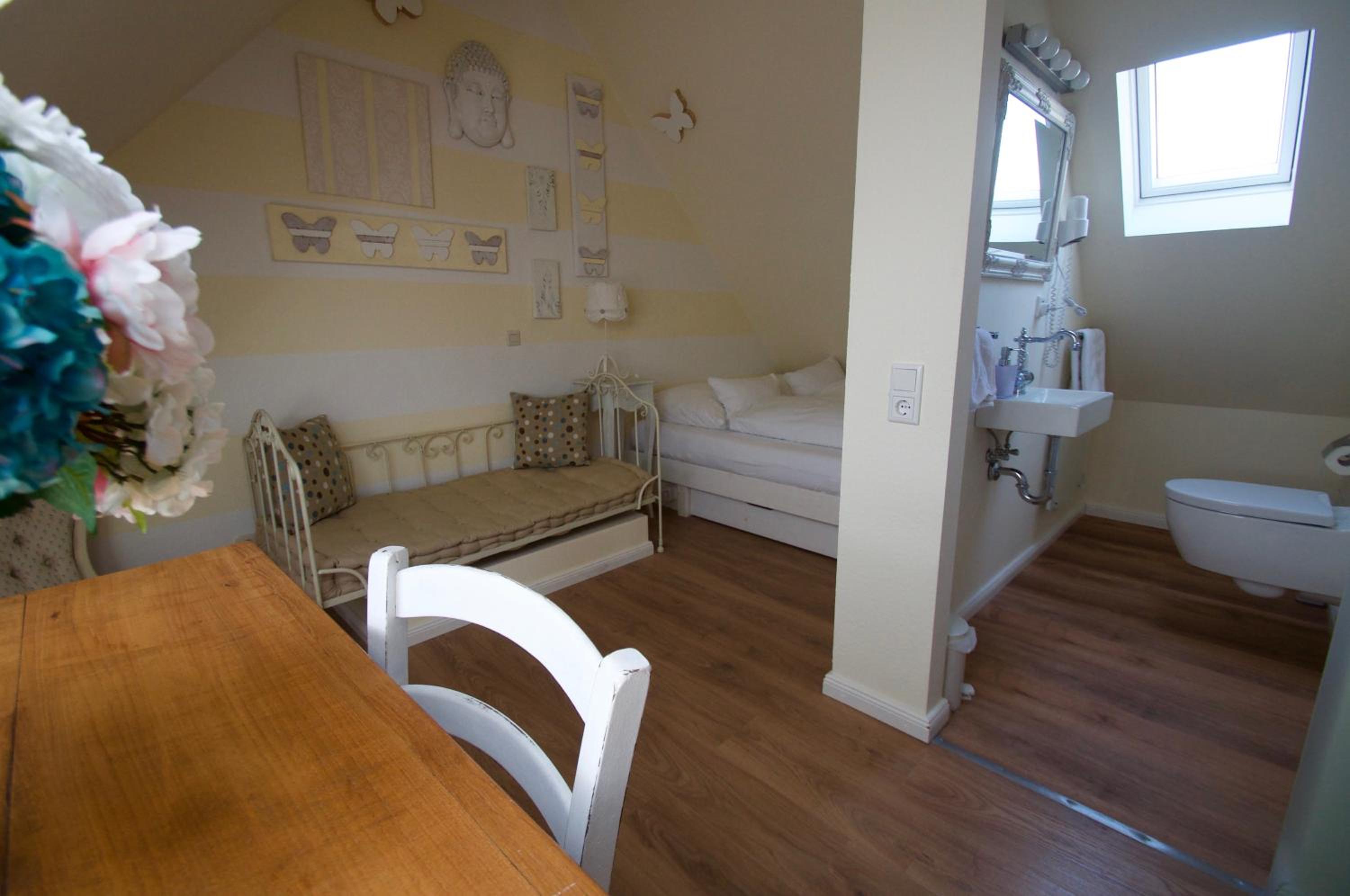 Double Room - Photo 21