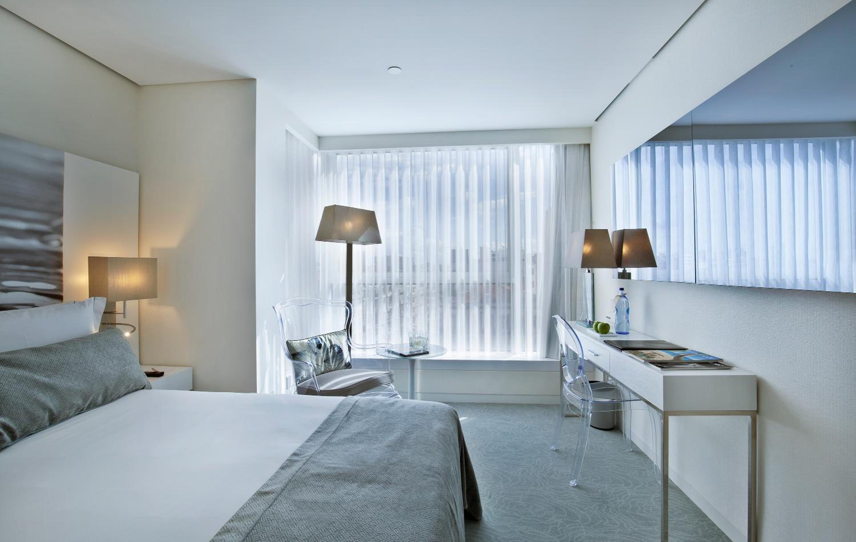 Deluxe Double or Twin Room with City View