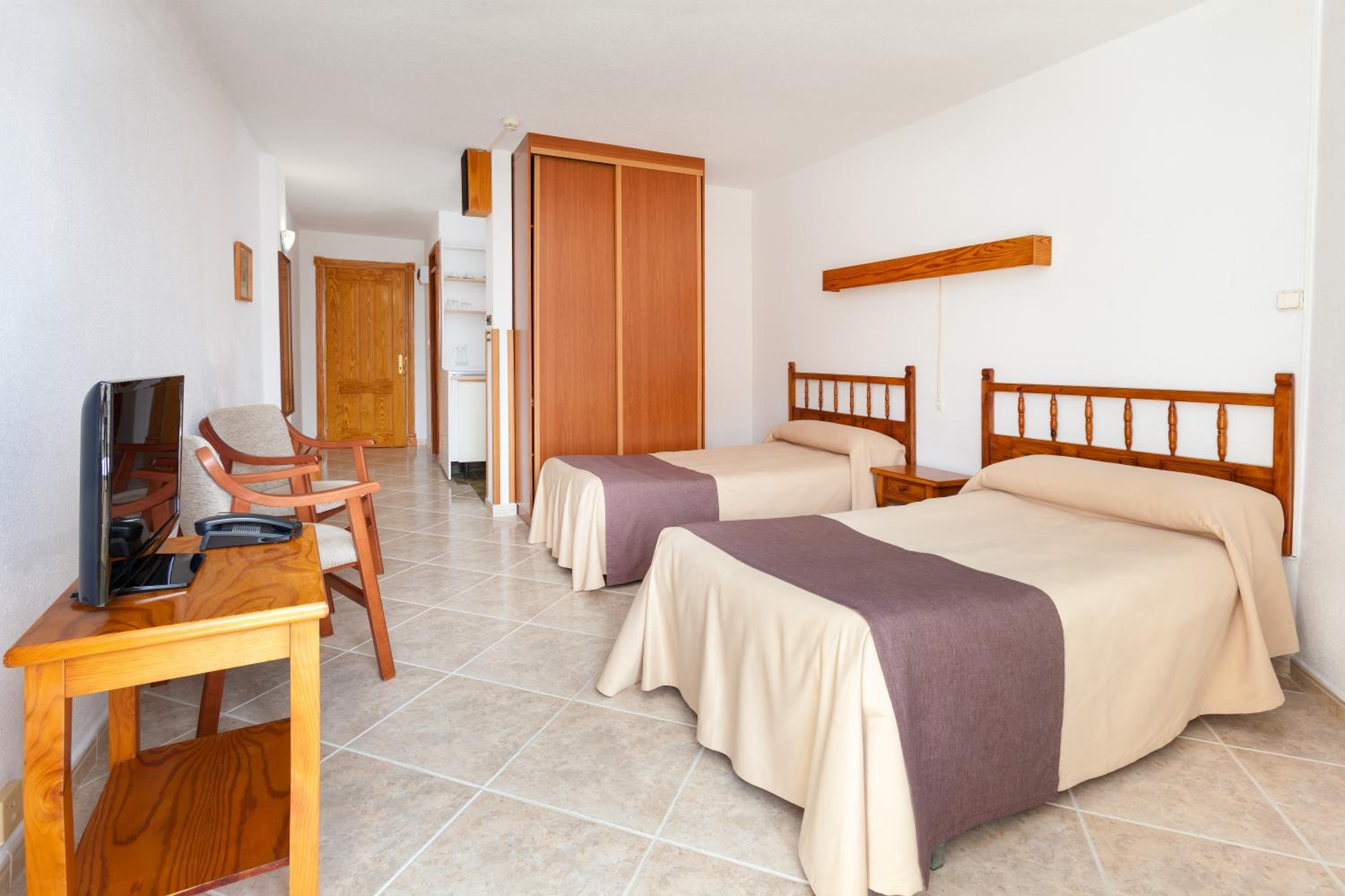 Studio with Mountain View (2 Adults)