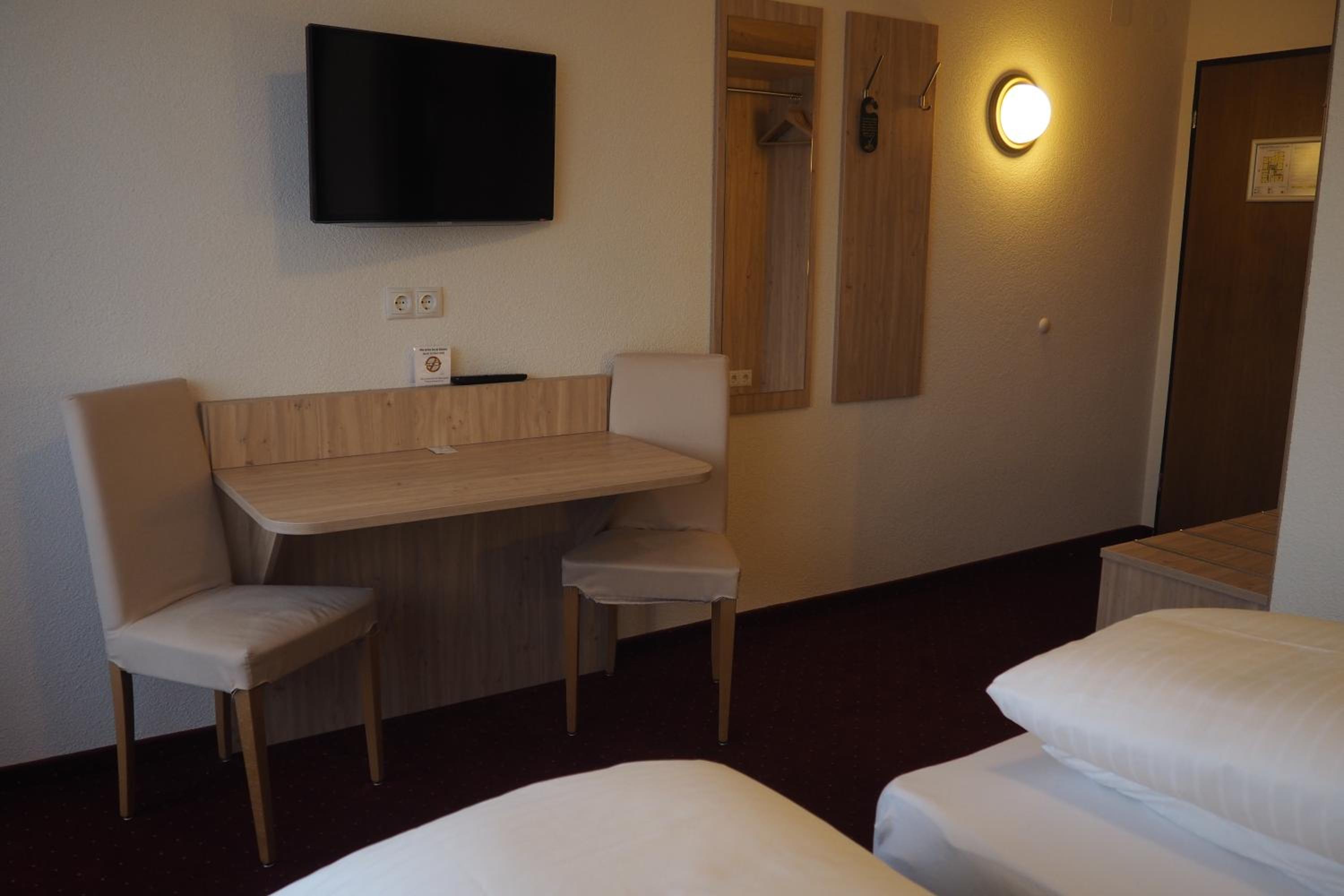 Double Room - Photo 2