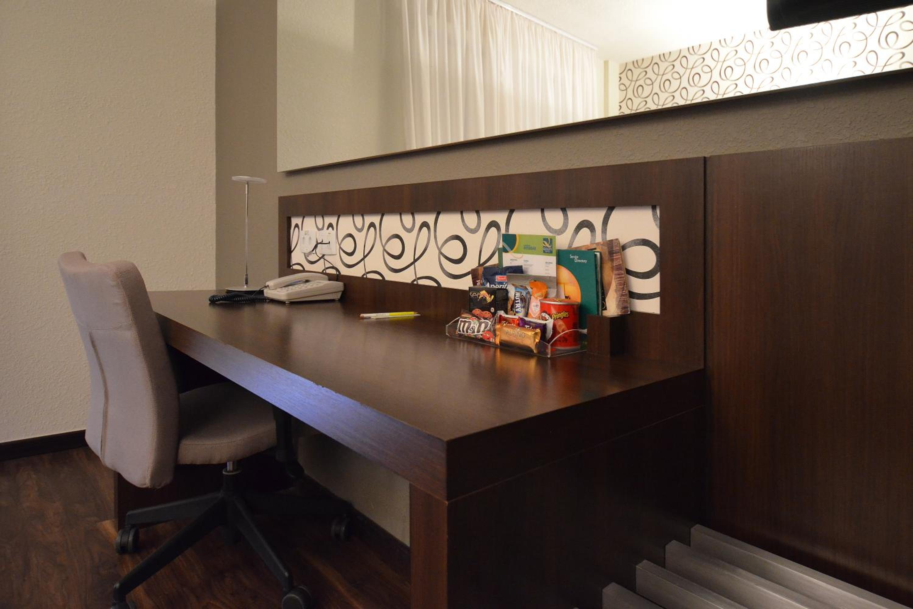 Deluxe Twin Room - Photo 2