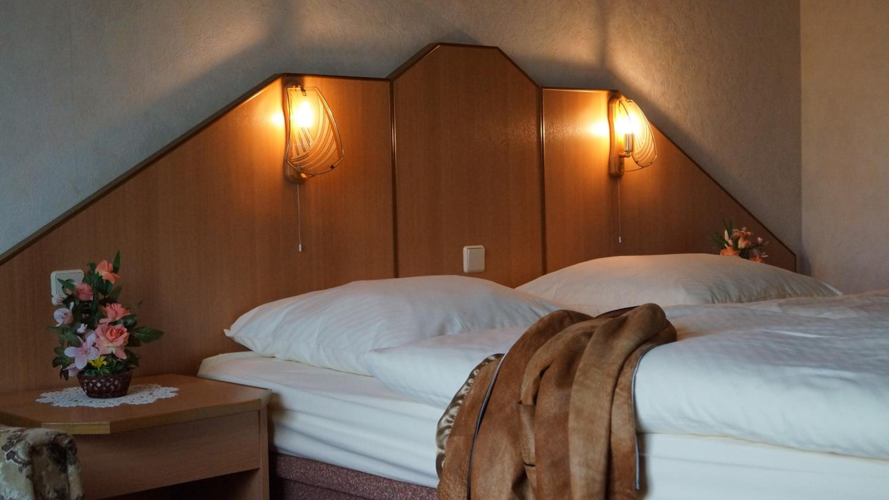 Double Room with Private Bathroom - Photo 1