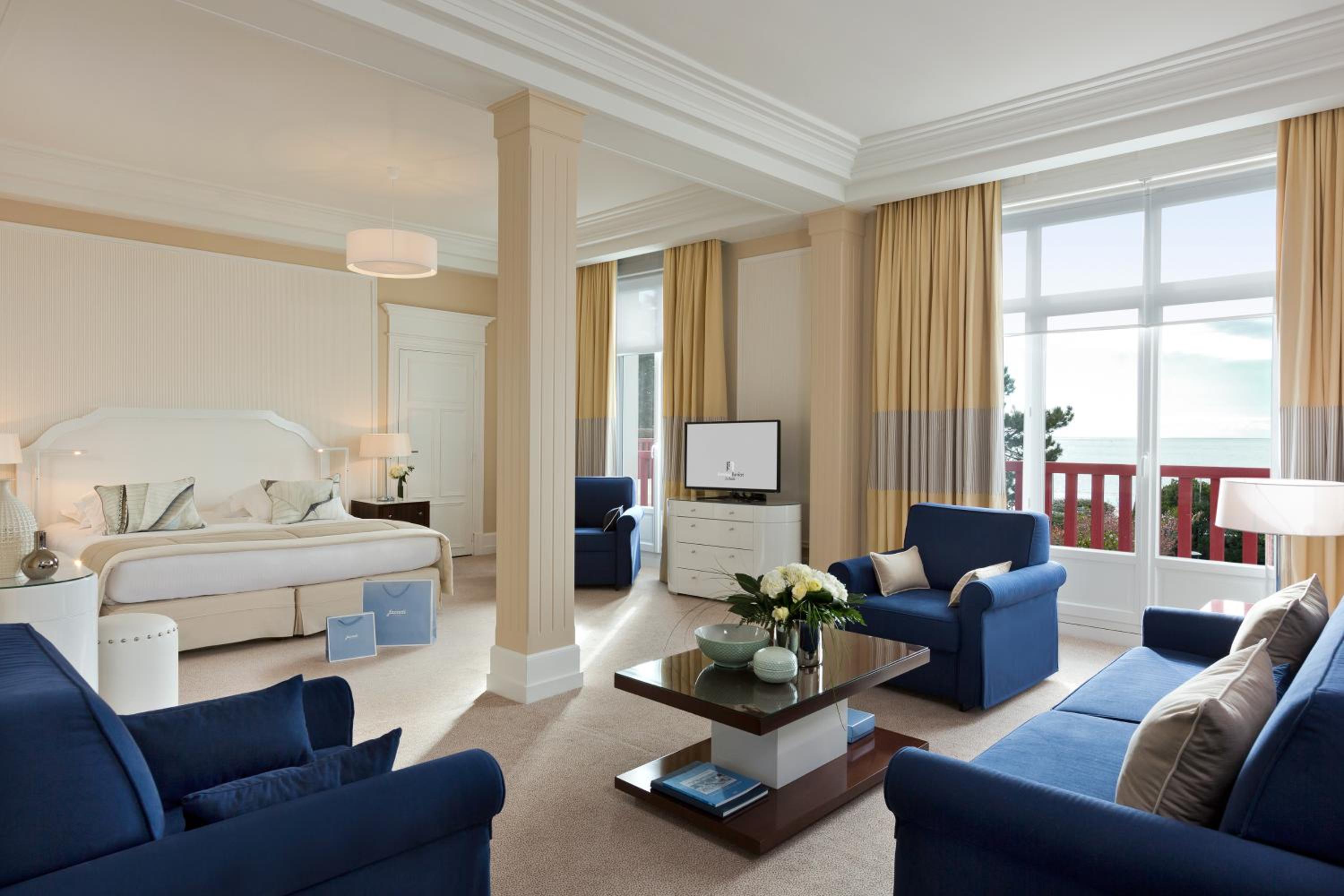 Prestige Junior Suite with sea view photo 3