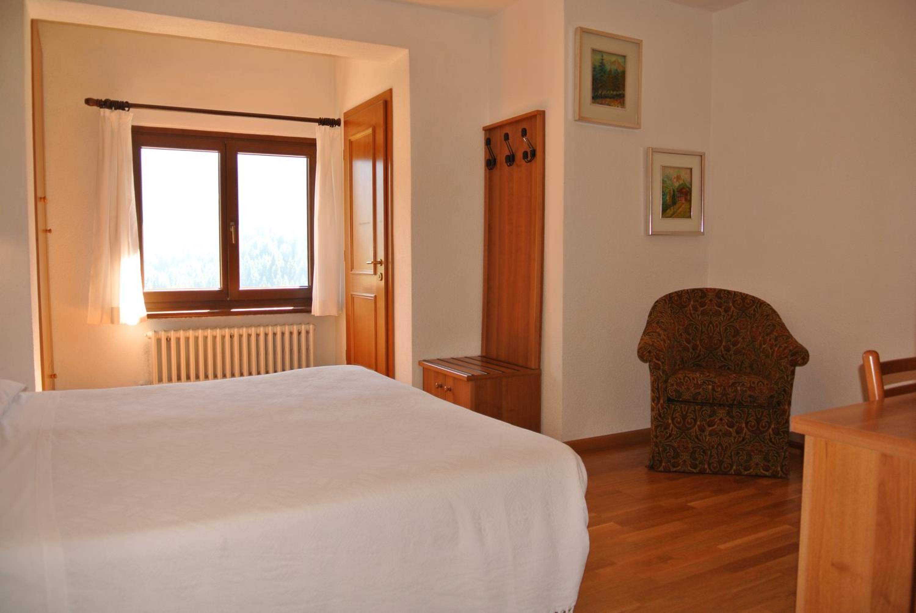 Double or Twin Room with Bathroom photo 2